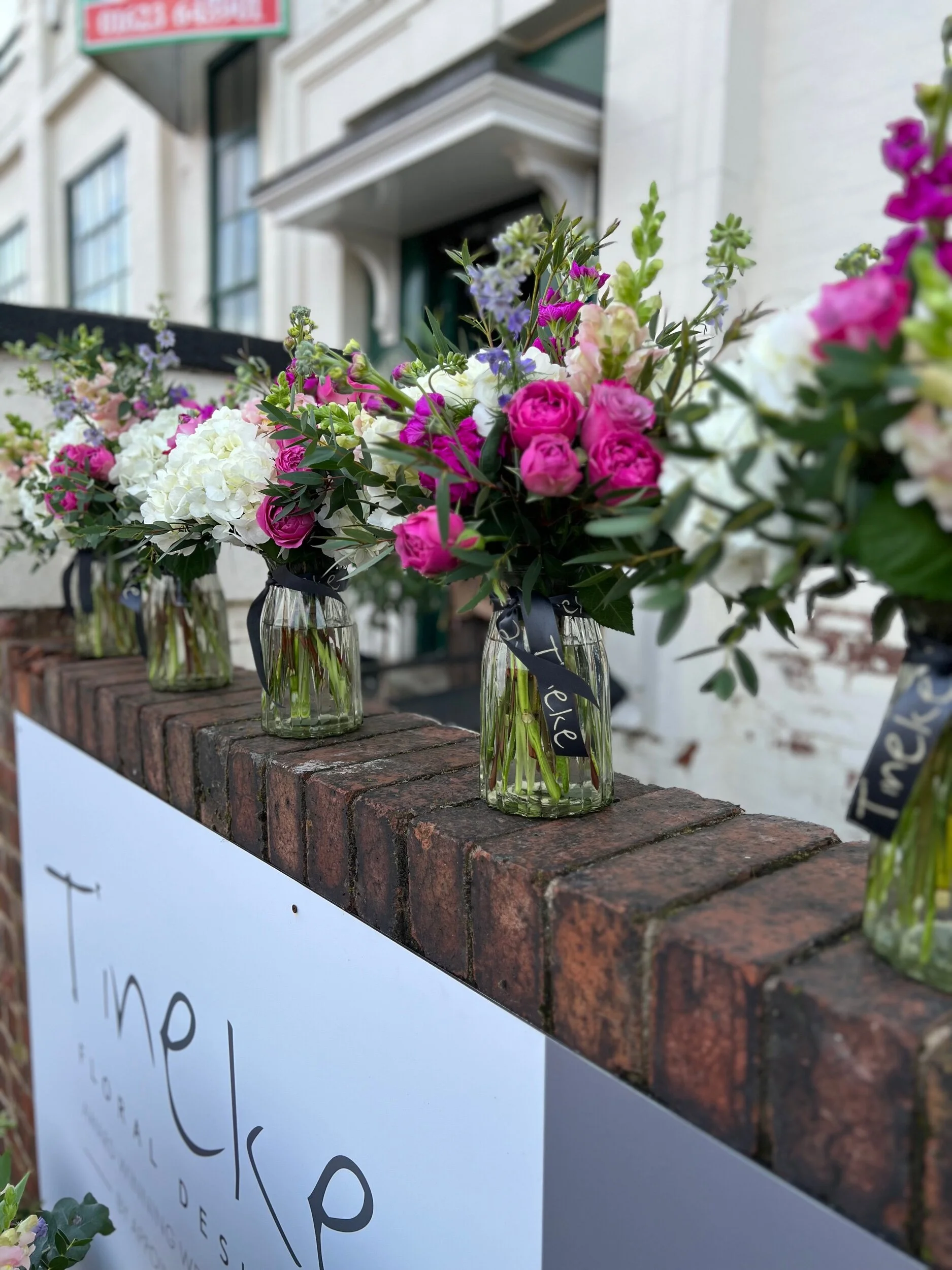 Wake flowers Sutton in Ashfield