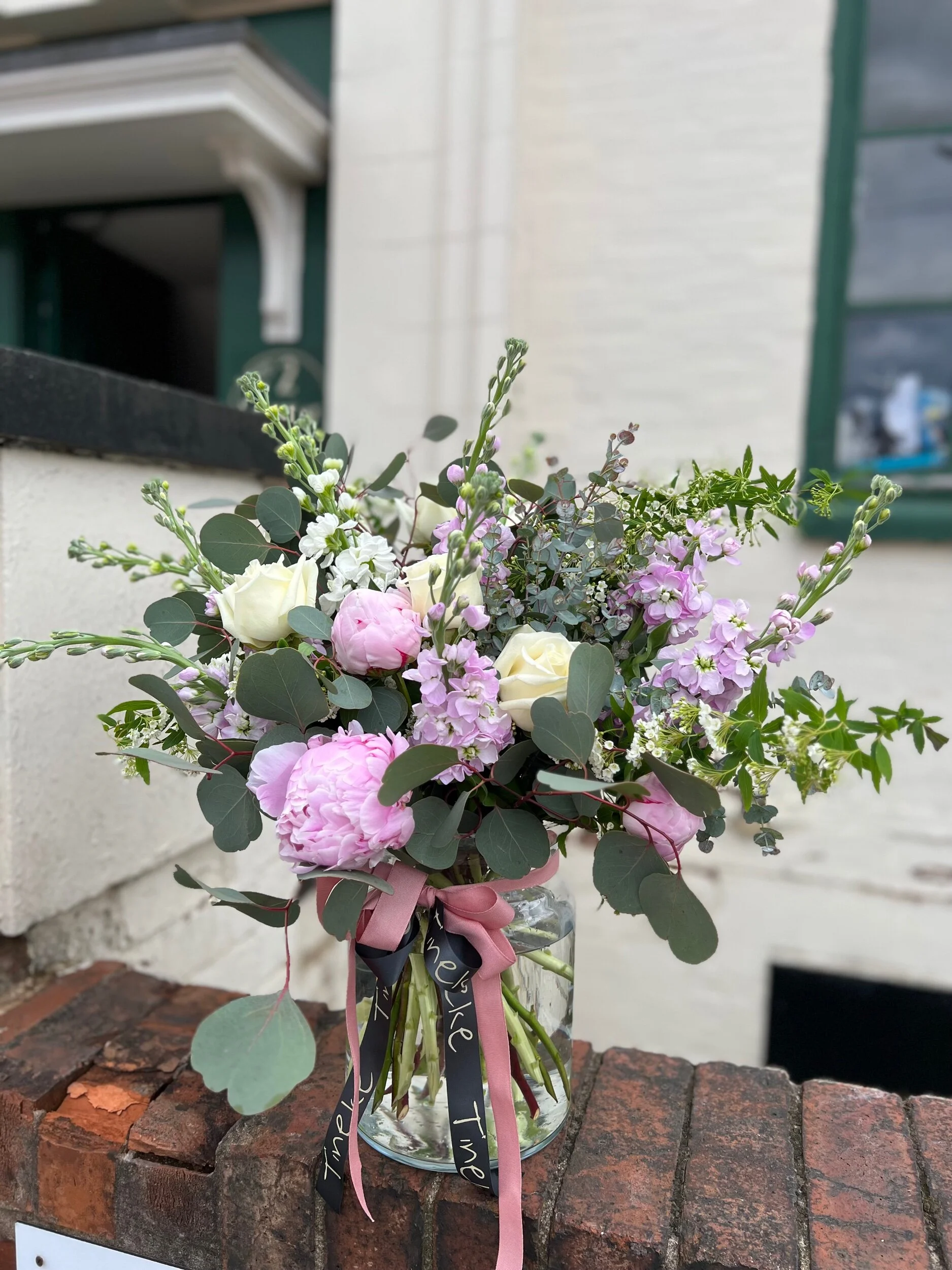 Wake flowers Sutton in Ashfield