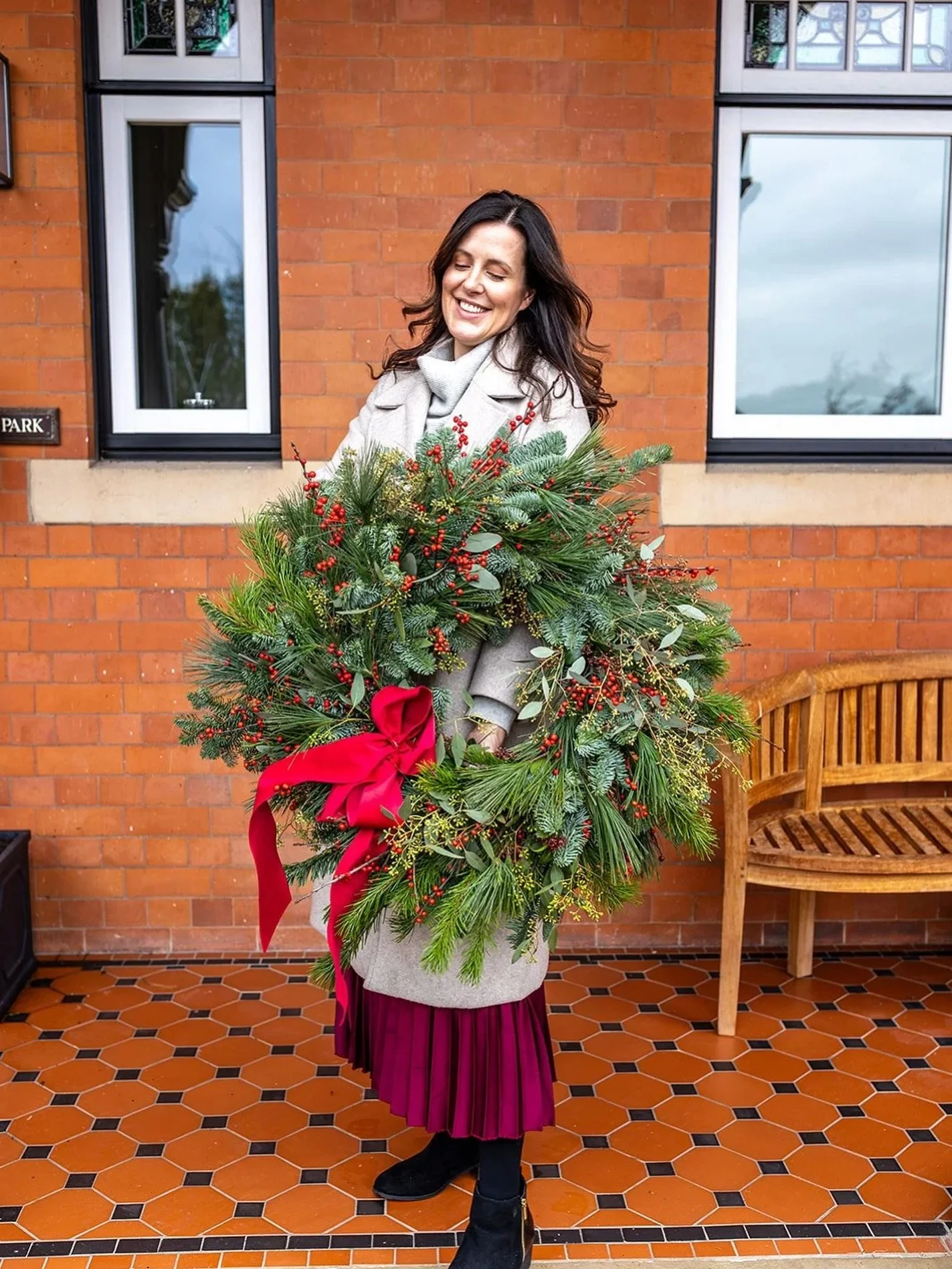 You have two weeks today!
To take advantage of our 10% discount on wreath orders, DIY kits and Christmas table arrangements.
All are available to view and order on our website, under Christmas 🎄 please use code WREATH10 ❤️
Make your door AMAZING thi