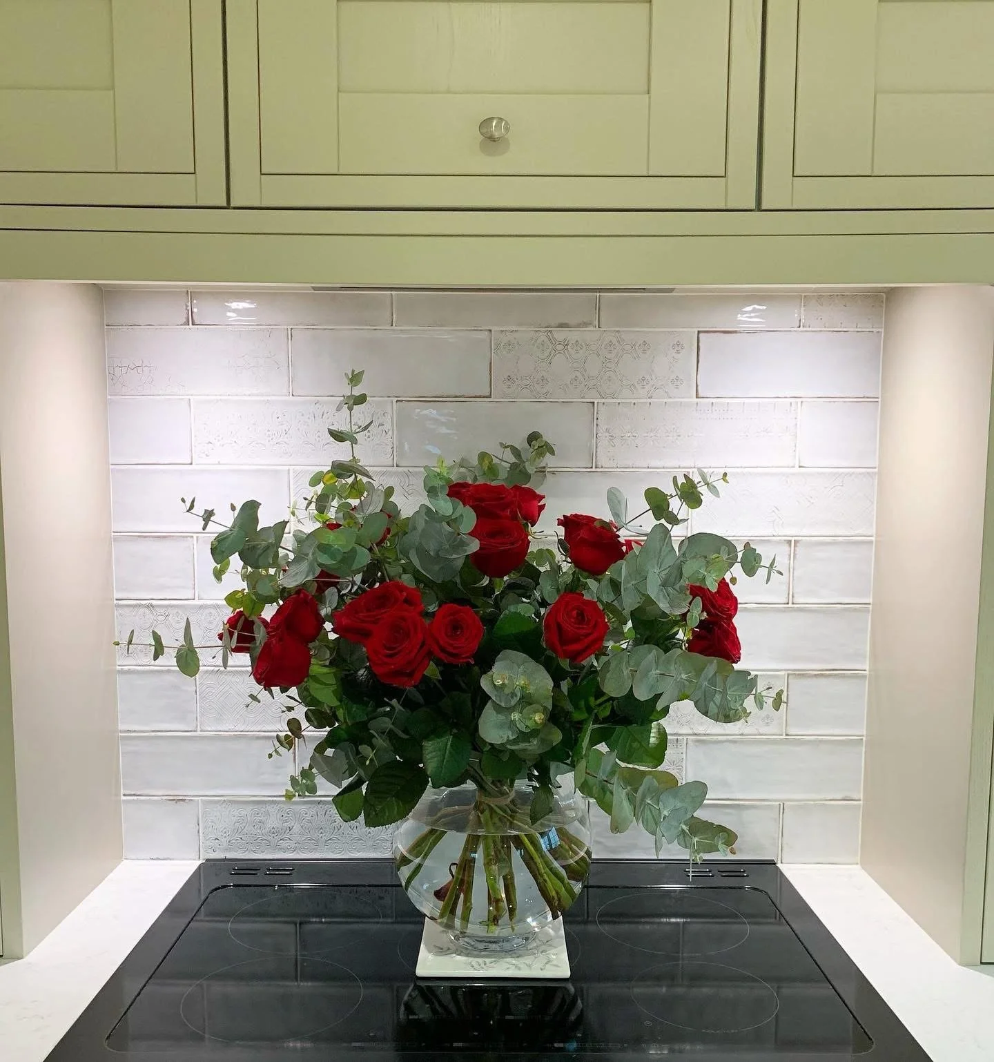 Don&rsquo;t want to make a big deal about this&hellip;. But! Valentines (and Mother&rsquo;s Day!) are now online - share this with your significant other if they need a little nudge and if only Tineke flowers will do!