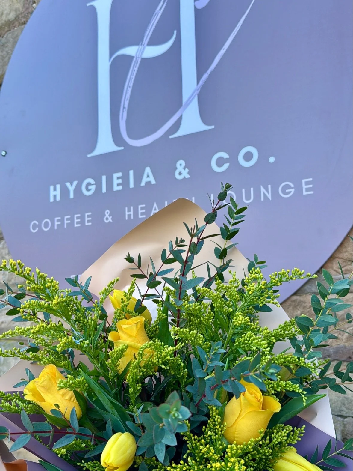 Happy Easter to you all, I really hope you have some lovely time off to relax and do what you like!
A special gift to our amazing followers, @hygieiaandco the gorgeous coffee lounge where we have our flower bar, is offering a FREE yoga class to any o