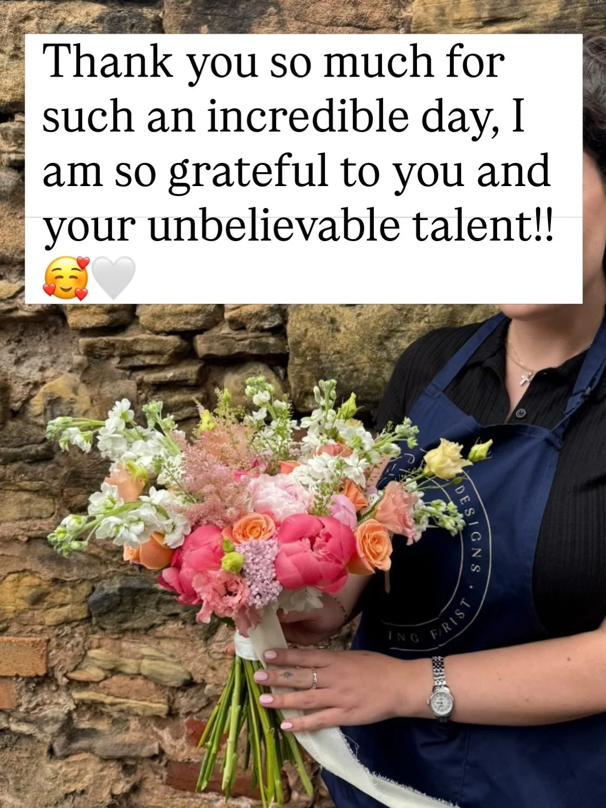 Incredible one to one with this natural talent today, an absolute joy to encourage and guide with the most beautiful flowers.
Order of the day today;
⭐️Conditioning the most beautiful fresh flowers, including peonys which the student said she loved
⭐