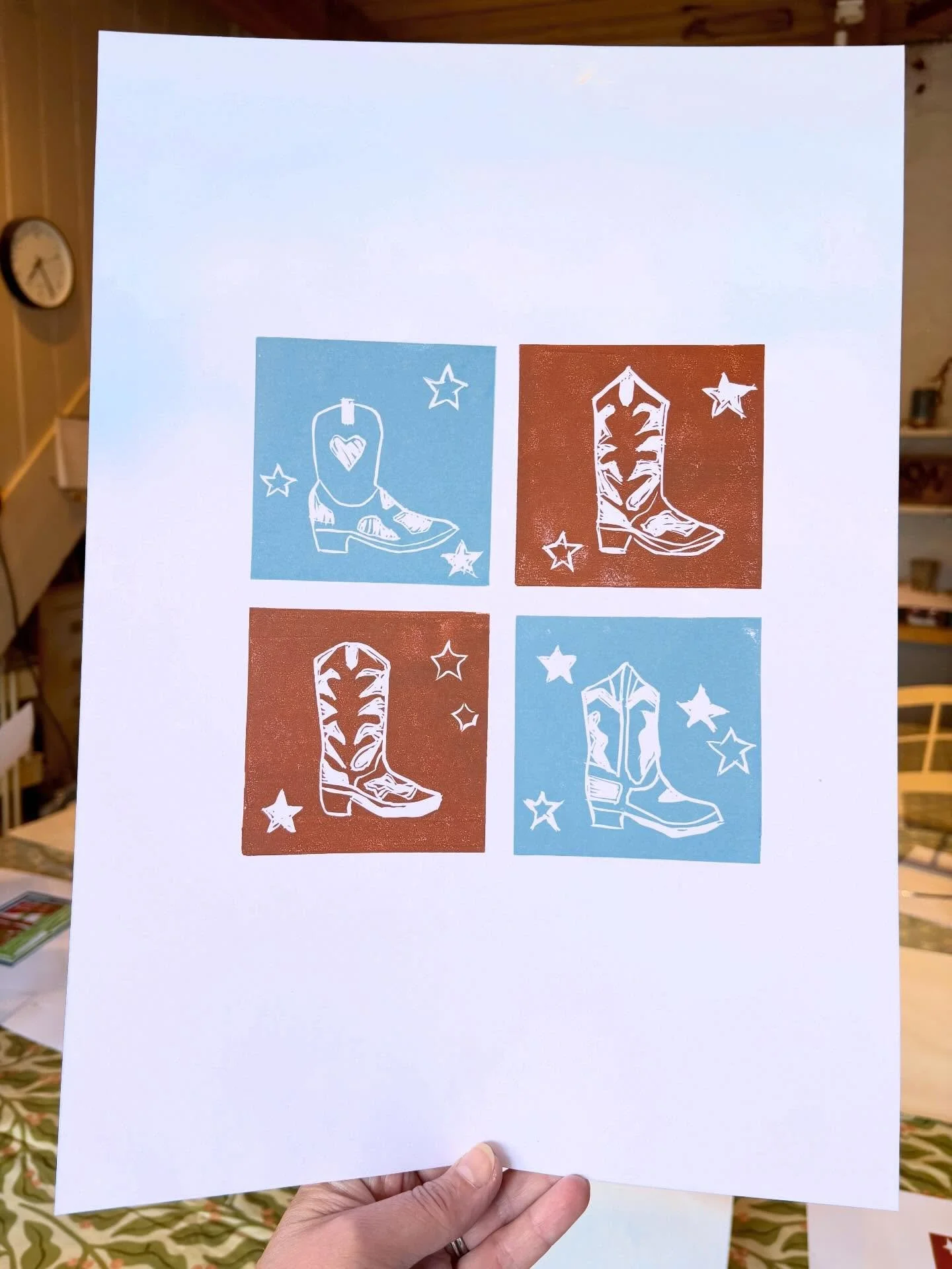 Super happy with these lovely prints from my full day Easter workshop. Such a good range of ideas and responses from a very creative bunch 🎨✨ Well done! 

#artworkshopcheshire #multiblocklino #learntoprint #printsnotdead #thehivedunhammassey