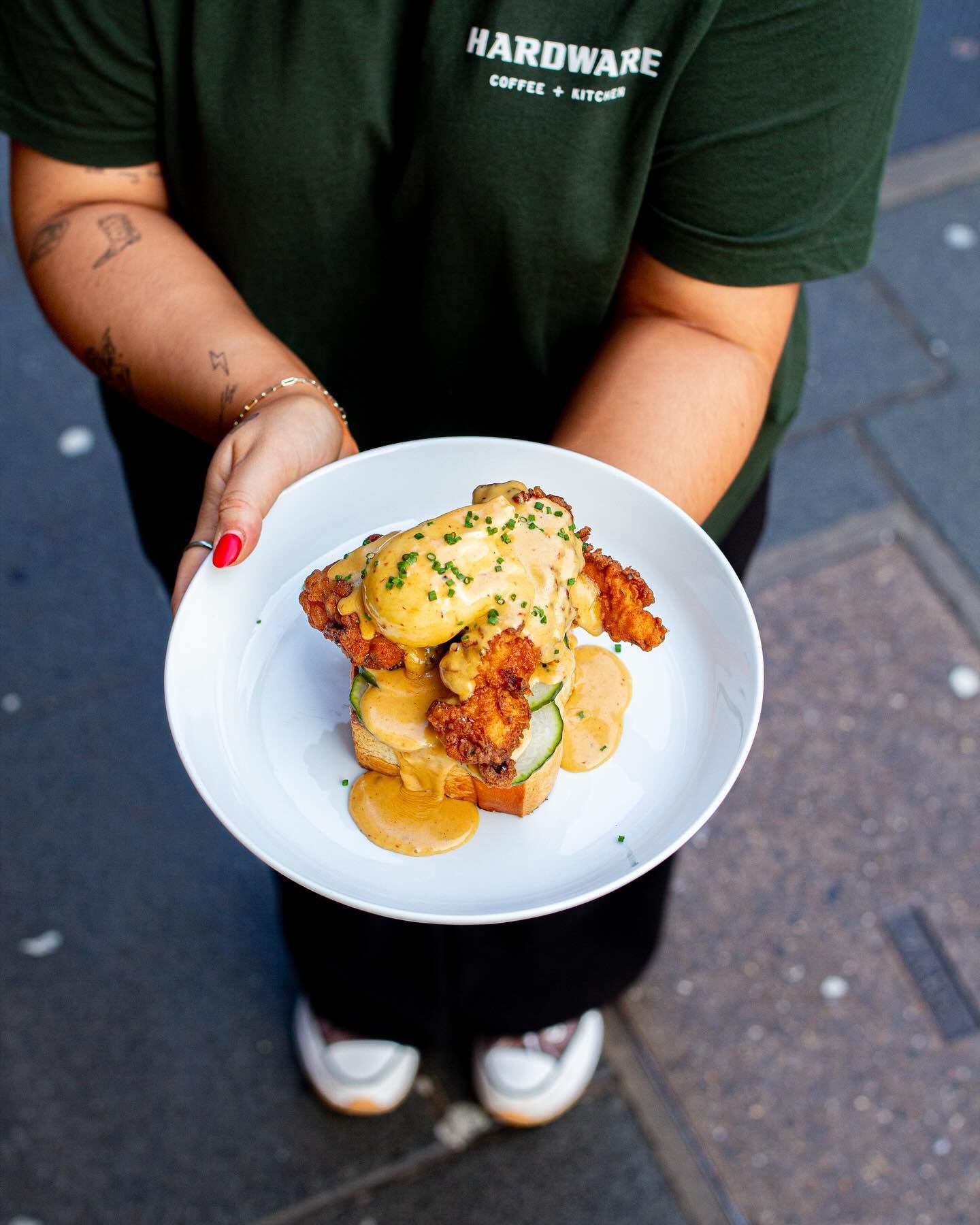 Hardy&rsquo;s Fried Chicken 🍳 🍗 

This tasty dish graced our specials a few weeks ago + you all enjoyed it so much that it&rsquo;s found a way onto our menu forever! 🙌🏻 

Hardy&rsquo;s fried chicken, pickled cucumber, toasted slice of brioche top