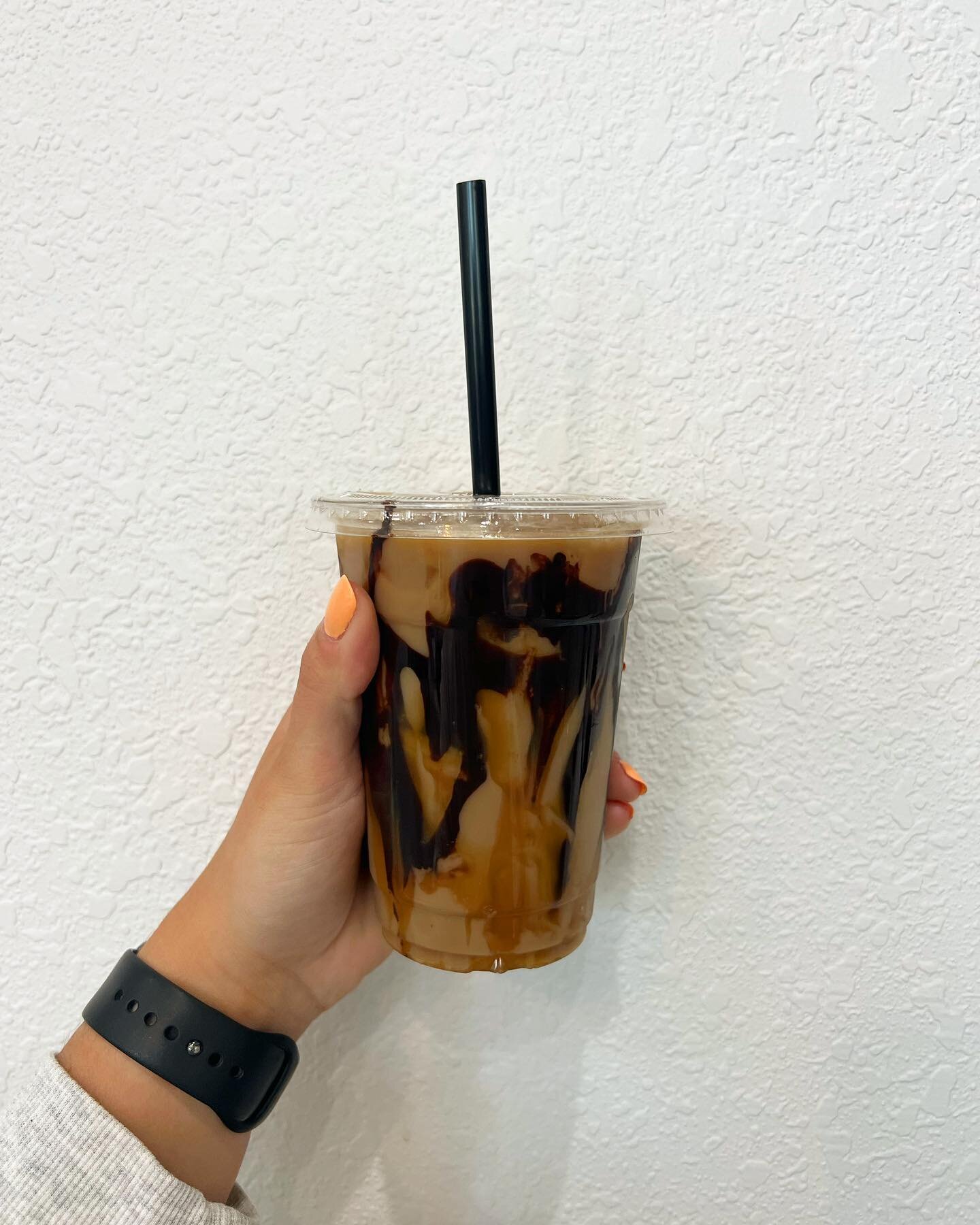 I heard a rumor that a little coffee helps jump start your weekend 👀 

Pictured: The Charger - white chocolate iced coffee with chocolate and caramel drizzle! 

Open until 8PM! We don't judge what time you get coffee or ice cream, that's why we serv