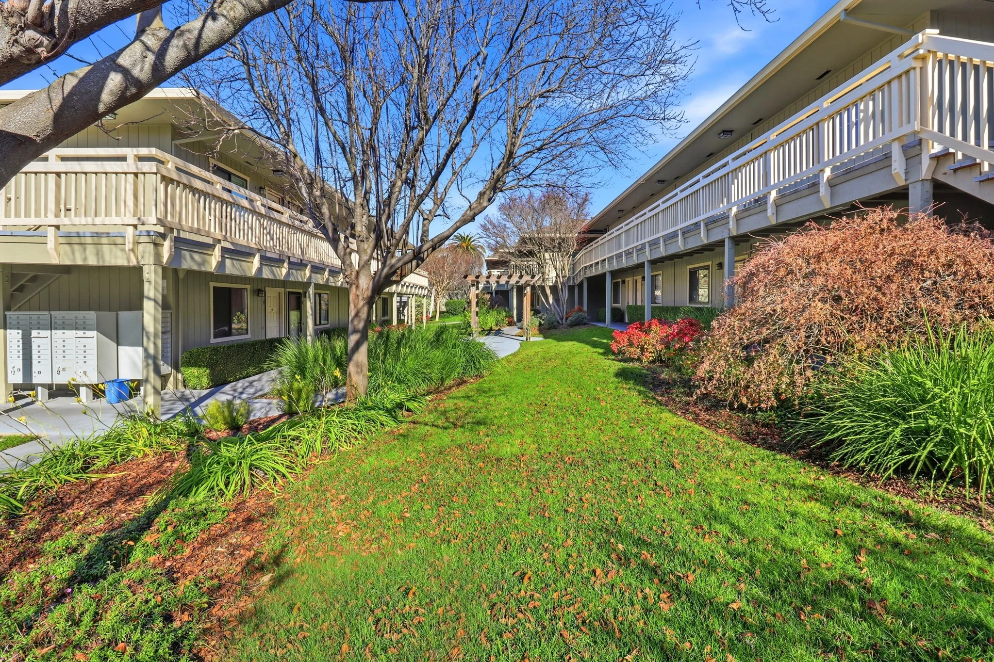 2-web-or-mls-720-petaluma-blvd-s-apt-28.jpg