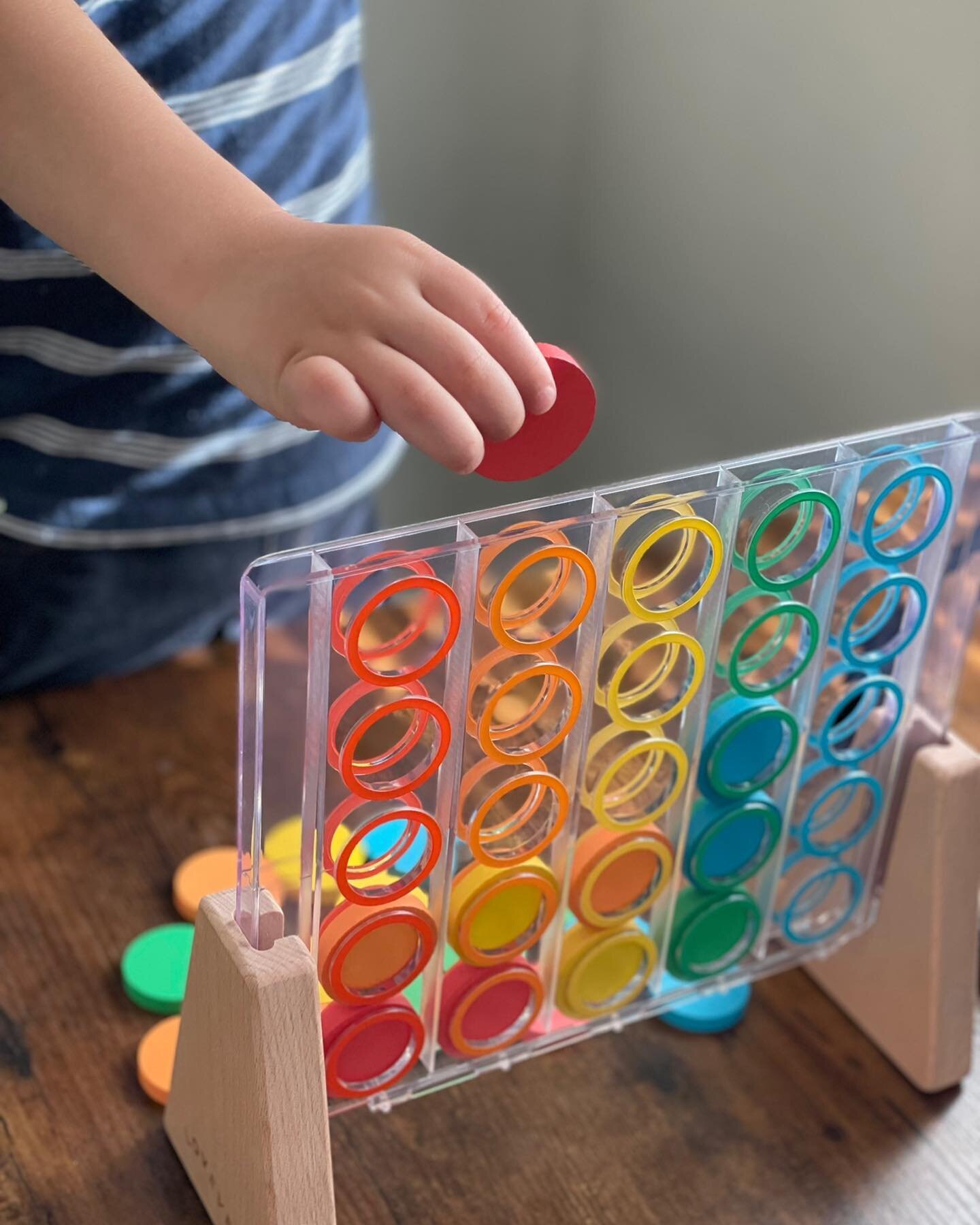 Happy #finemotorfriday 🌈 

@lovevery toys have become some of my favorite ways to incorporate age appropriate development with my kiddos. Even if they aren&rsquo;t carrying out the task &ldquo;correctly&rdquo; (matching colors) I can follow their le