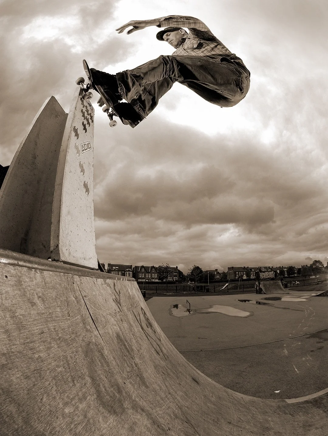 @markburrows nosepicks a custom extension on the legendary Lady Bay skatepark mini ramp back in 2006! ⁣
⁣
Originally shot by @michaelkennedywright for a @heathenskateboards ad in #sidewalkmag.⁣
⁣
Did you manage to catch our pop-up Lady Bay skatepark 