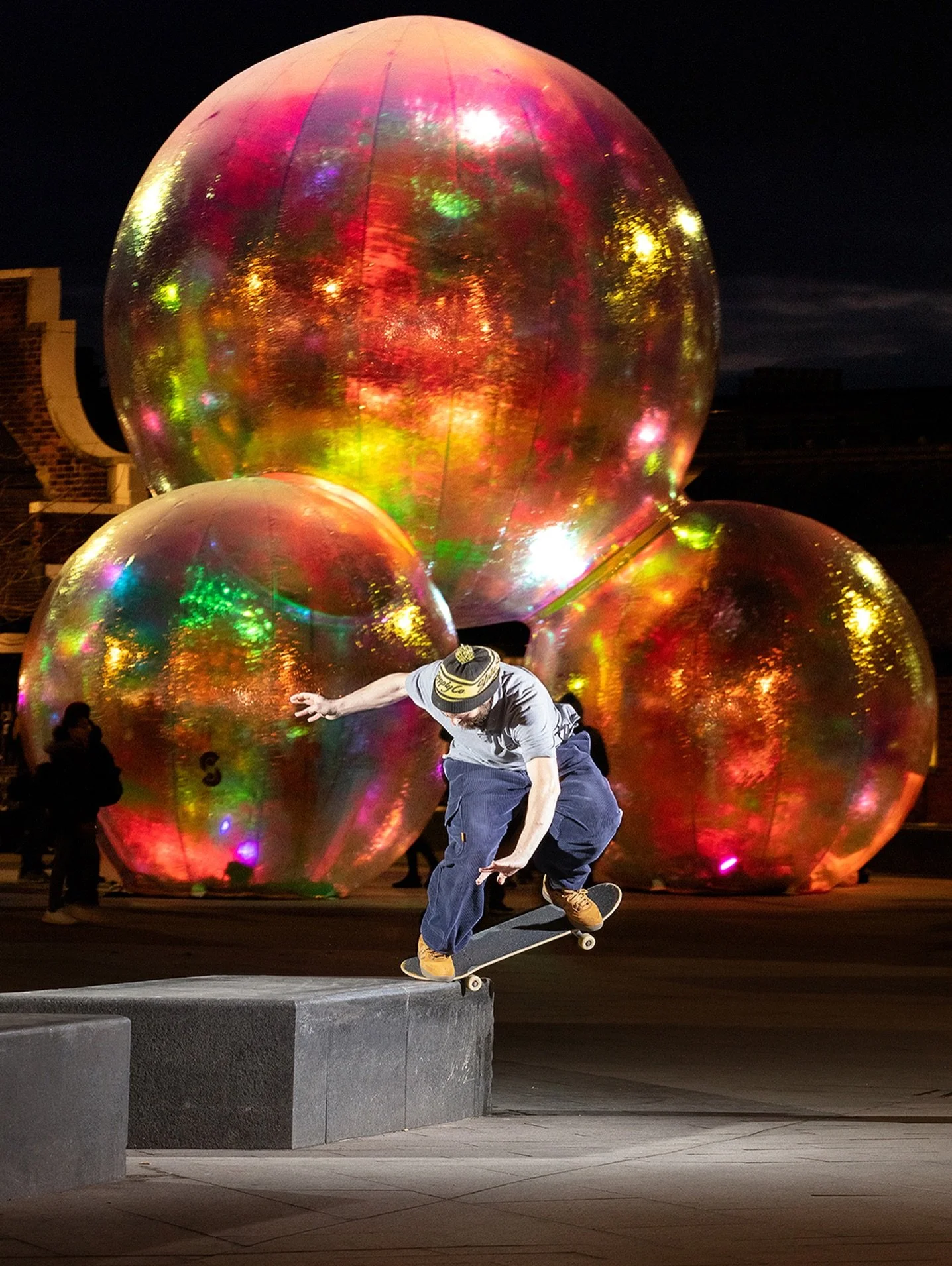 The illuminated @ateliersisu installation was the backdrop for a @holttight___ 180 nosegrind at Snenno, during 2023&rsquo;s Light Night!⁣
⁣
@mynottingham &amp; @itsinnottingham bring Light Night back to Sneinton Market and various locations in Notts 