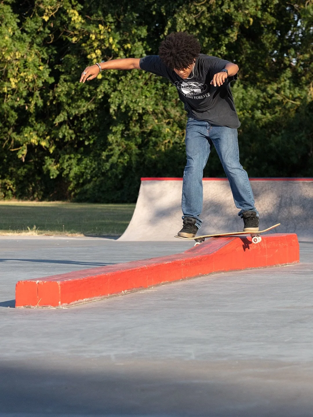 Father &amp; son duo Dave &amp; Dylan Apomah, bonafide legends from @shredthenorth, paid us a visit in Notts last weekend! ⁣
⁣
After a warm up at &lsquo;Snakes over in Derby and a stop at @staplefordskatepark, we got the last sun of the day down at C