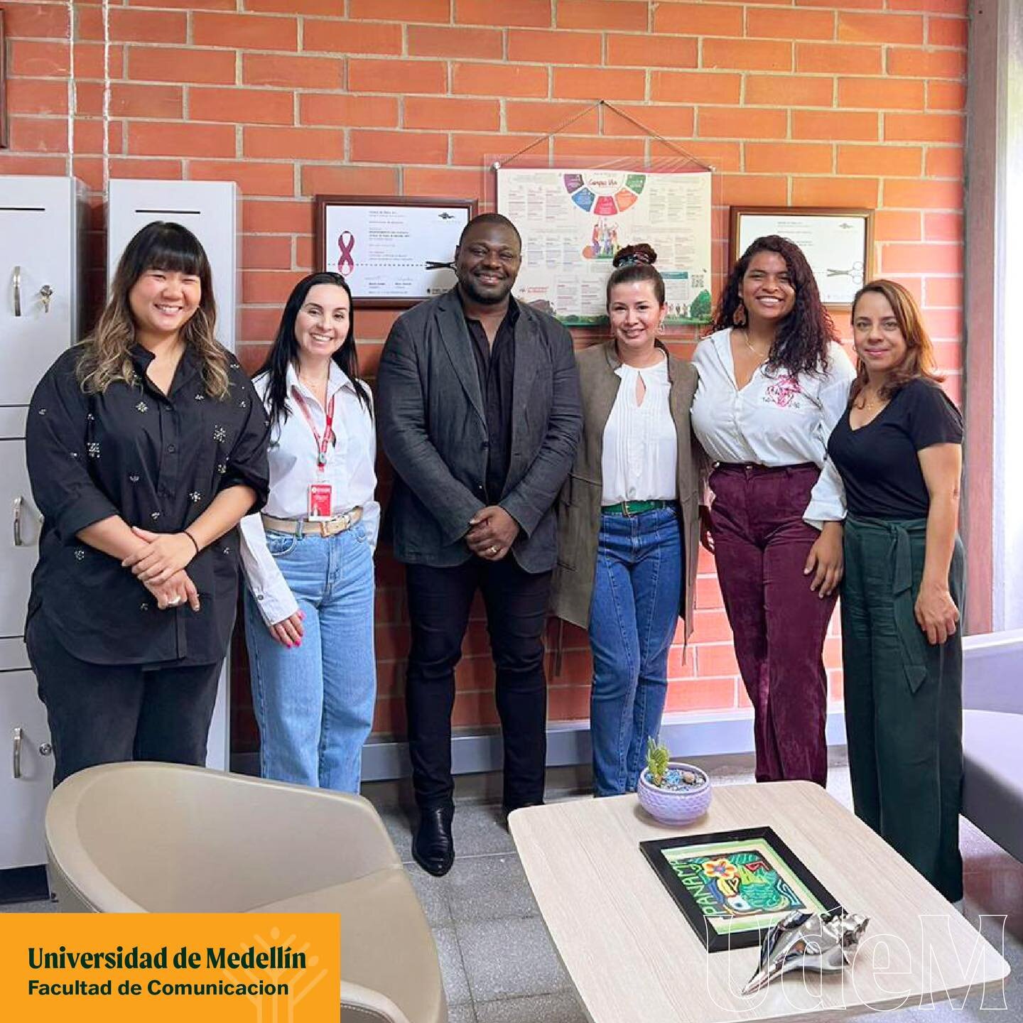 El Poblado MDE visita Universidades locales

La semana pasada, El Poblado MDE tuvo la oportunidad de visitar y conocer a profesores y estudiantes de cuatro universidades locales en Medell&iacute;n, Colombia: @UdeMedellin, @UdeA, @EAFIT y @ITMinstituc