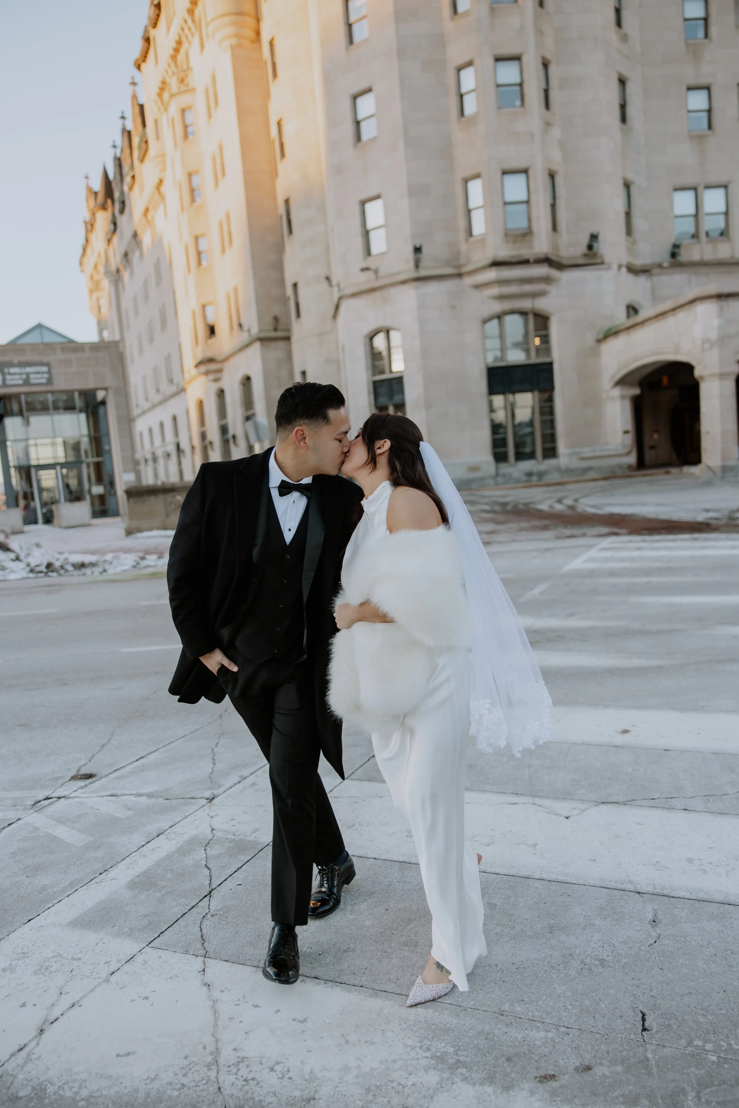 fairmont-chateau-laurier-ottawa-wedding-couple.jpg