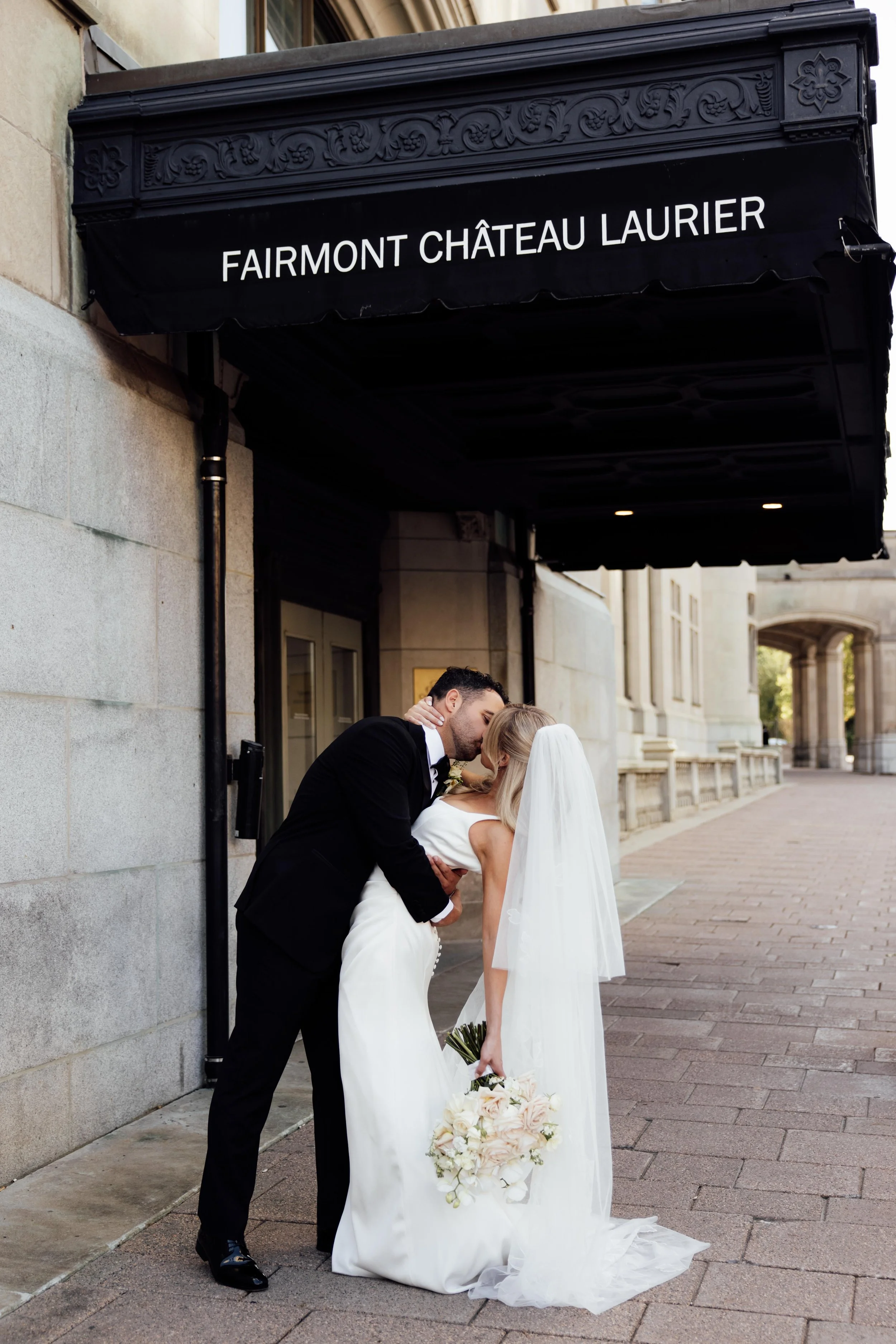 fairmont-chateau-laurier-ottawa-wedding-sign.jpg