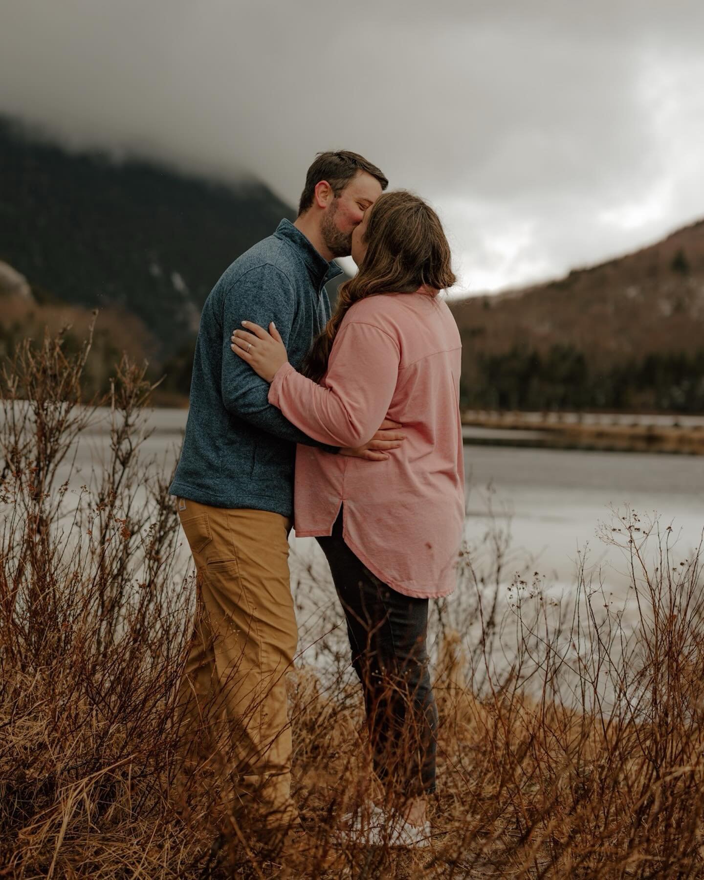 The moody fog and light drizzle on Saturday morning made for such a beautiful engagement session for S&amp;C. I can&rsquo;t promise sunshine for all our sessions, but I guarantee you&rsquo;ll be making special memories with your loved ones and sharin
