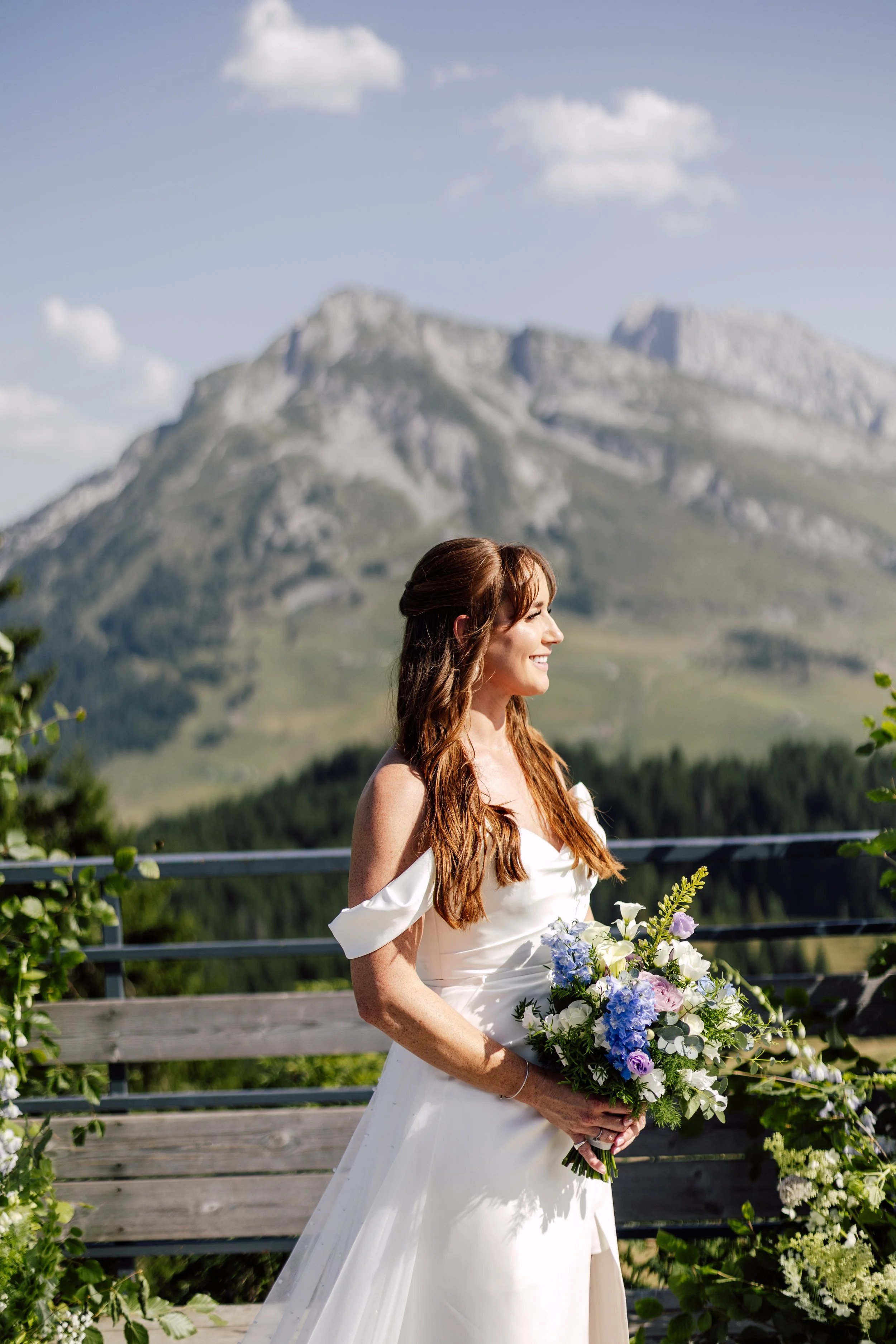 Sonya-Flower-Luxury-Wedding-Florals-Alps.jpg