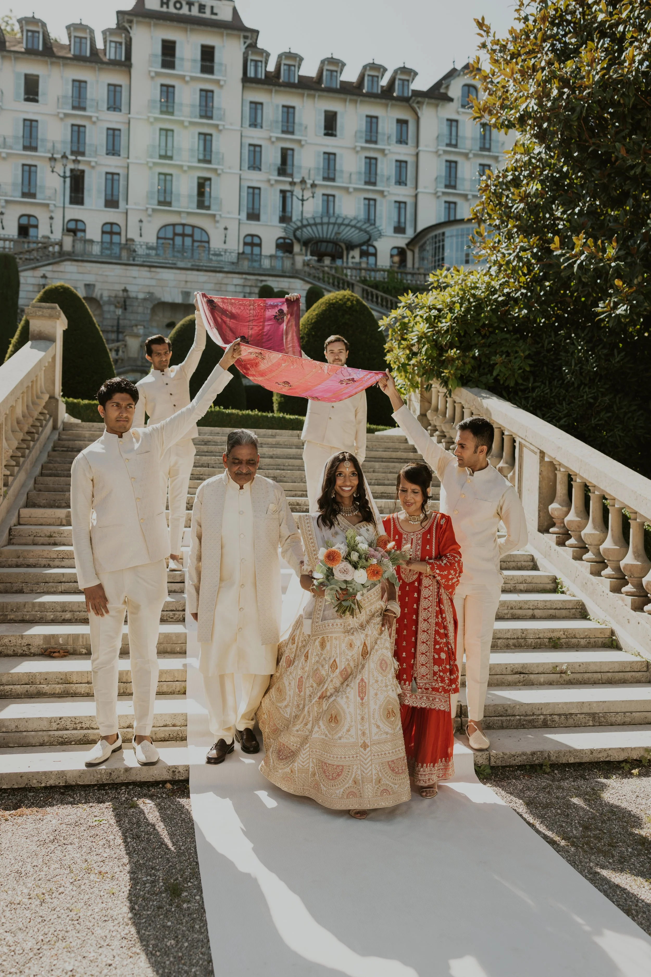 Sonya-Flower-Luxury-Wedding-Florals-Alps.jpg
