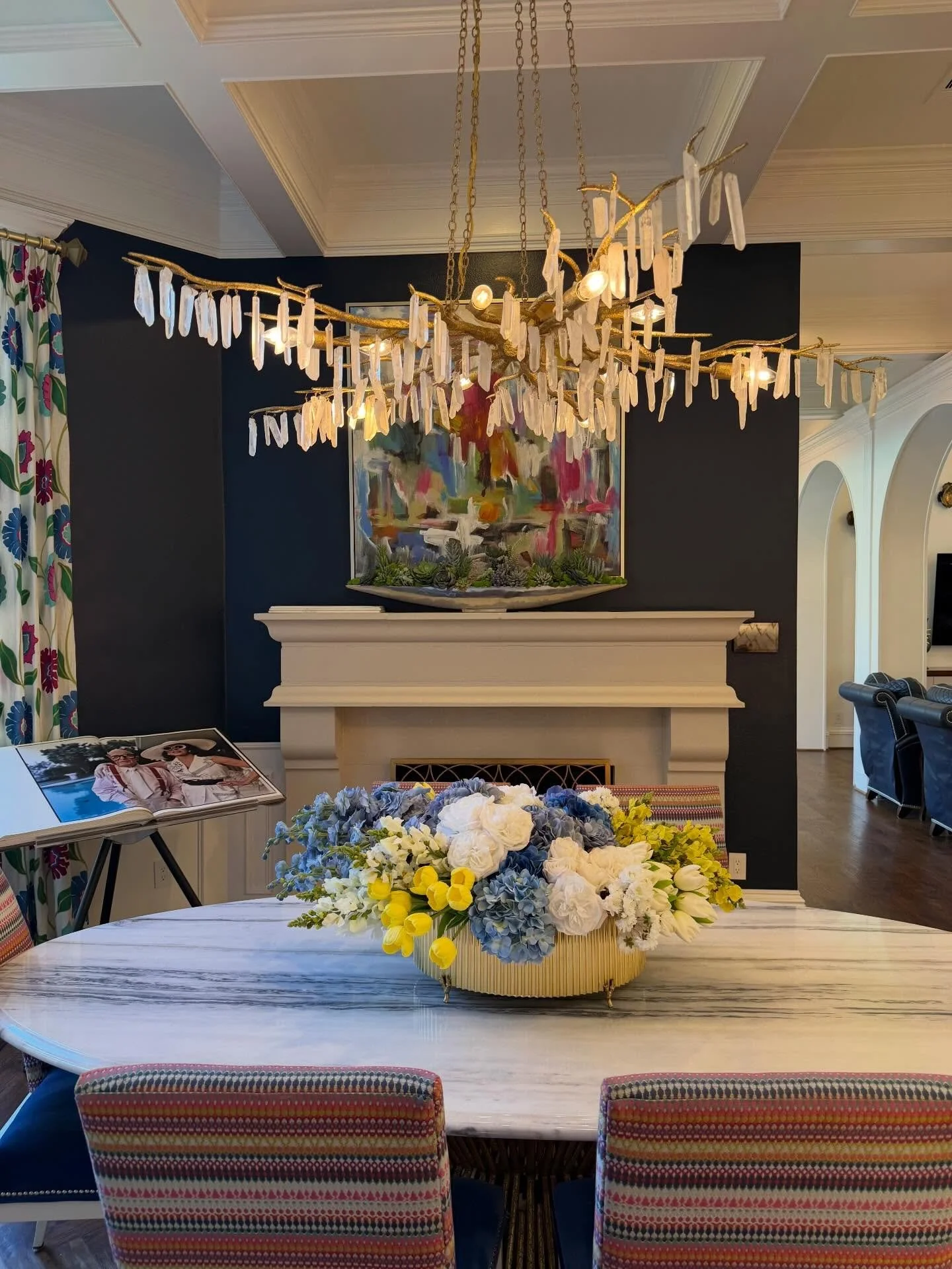 Part One of a special install!
Grateful to bring these spaces to life with timeless botanicals.
More to come!

#TheBotanicalMix #DallasDesign #InteriorStyling