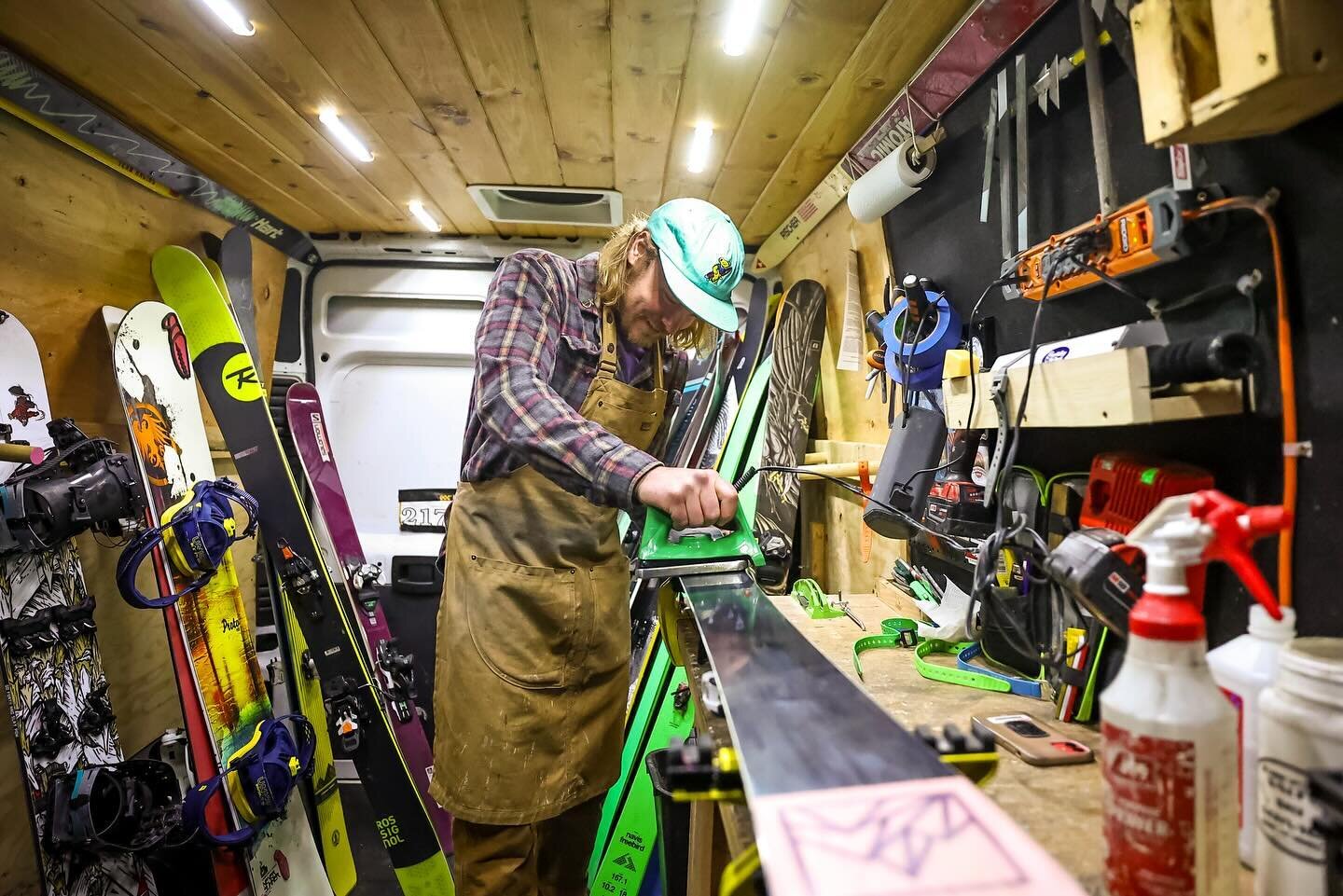 Excited to announce I will be at @thefrontclimbing south main location every Wednesday starting this week (2/14) from 6 to 8pm and then from 5 to 8pm starting 2/21. Drop your skis or board off at the van and get a tune up while you get your workout i