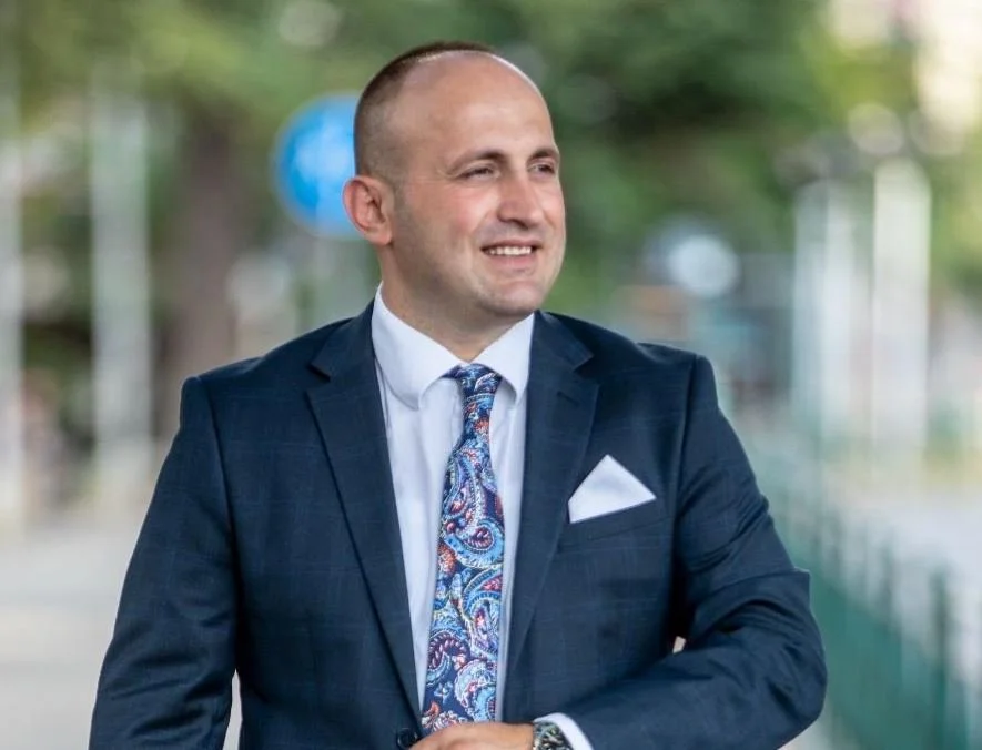 Edison FRANGU - JPG.jpg