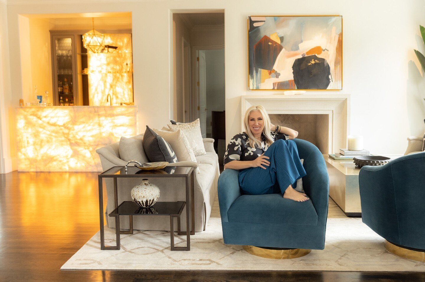 Elevate your home with our bespoke interior design services. Discover a new level of style and sophistication.

Learn more by visiting scarletreagan.com

#scarletreagan #dallasartist #scarletreagangallery #dallasart #dallasartists #dallasartgallery #