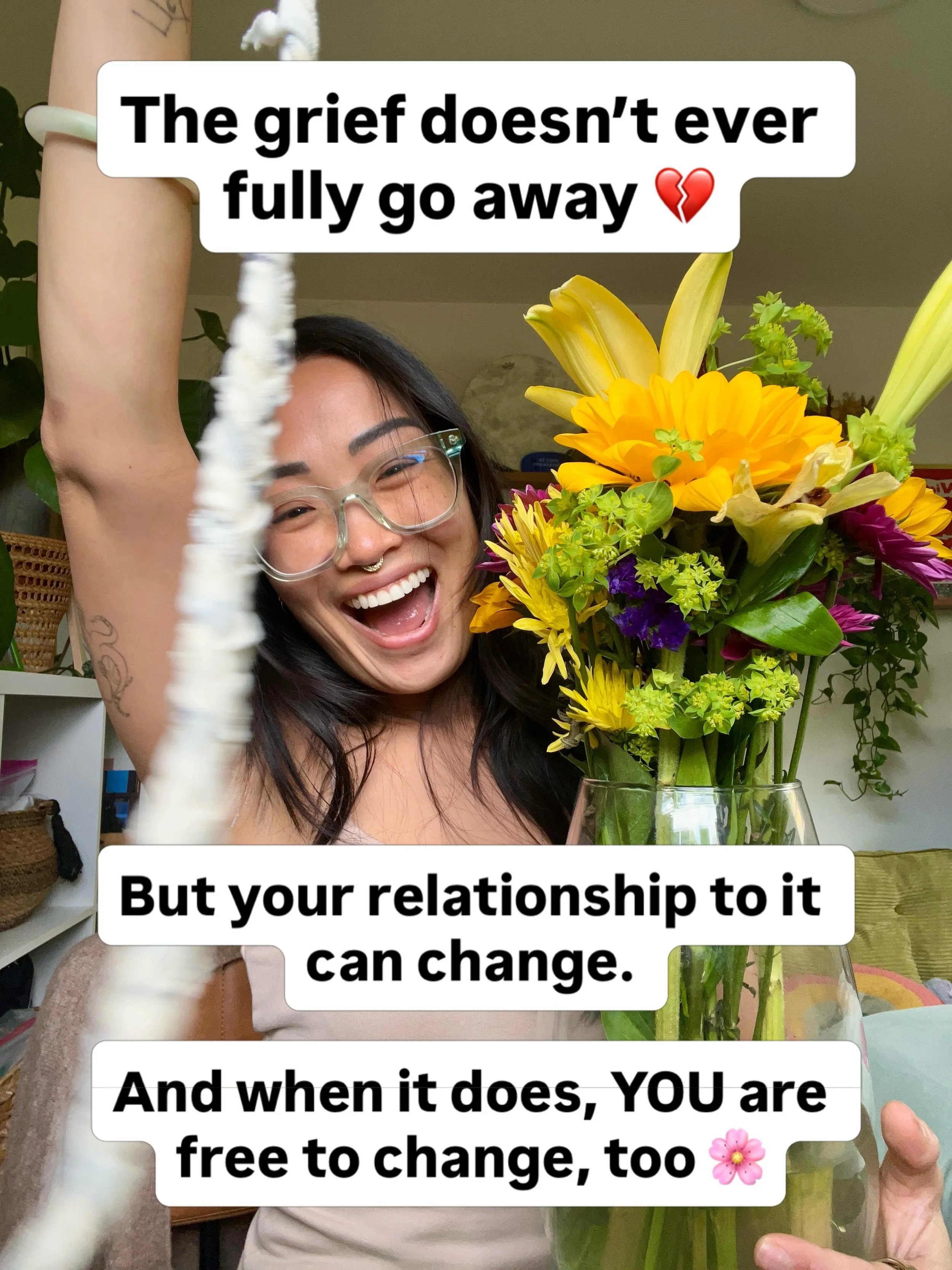 The grief doesn&rsquo;t ever fully go away 💔 But your relationship to it can change. 

And when it does, YOU are free to change, too 🌸

Today in Braiding Grief, we wove our grief braids, singing each other home until the very last knot was tied 🪢
