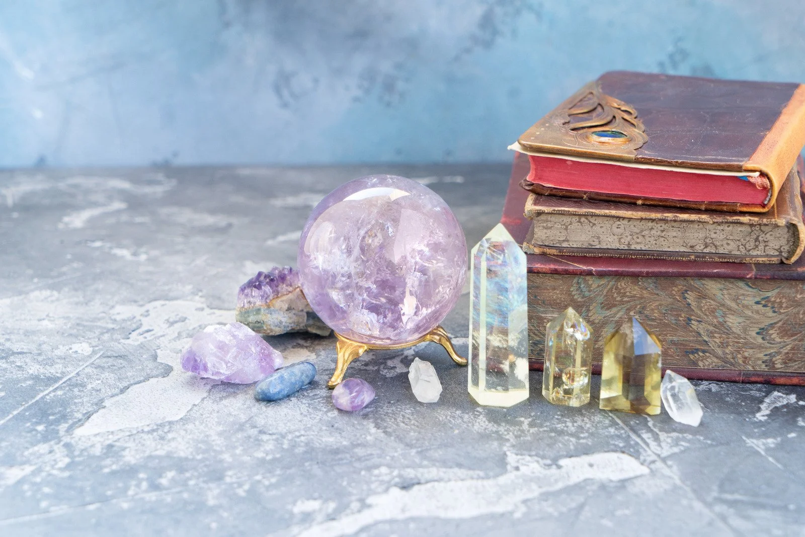 Understanding Psychic Readings: A Guide to Unlocking Intuition and Insight