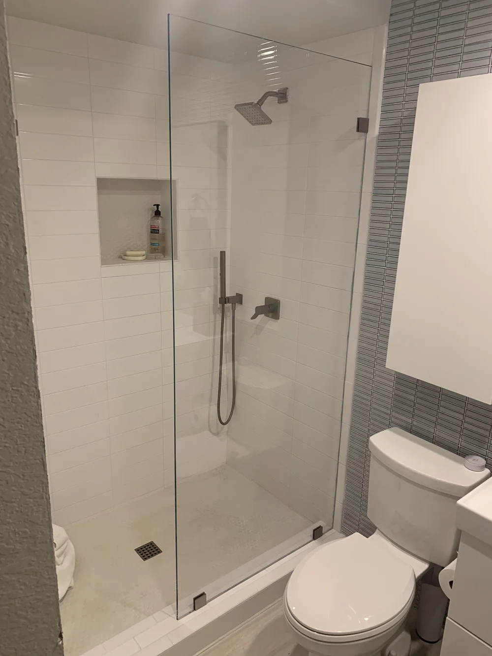 Custom glasswork installed by All That Glass in South Orange County