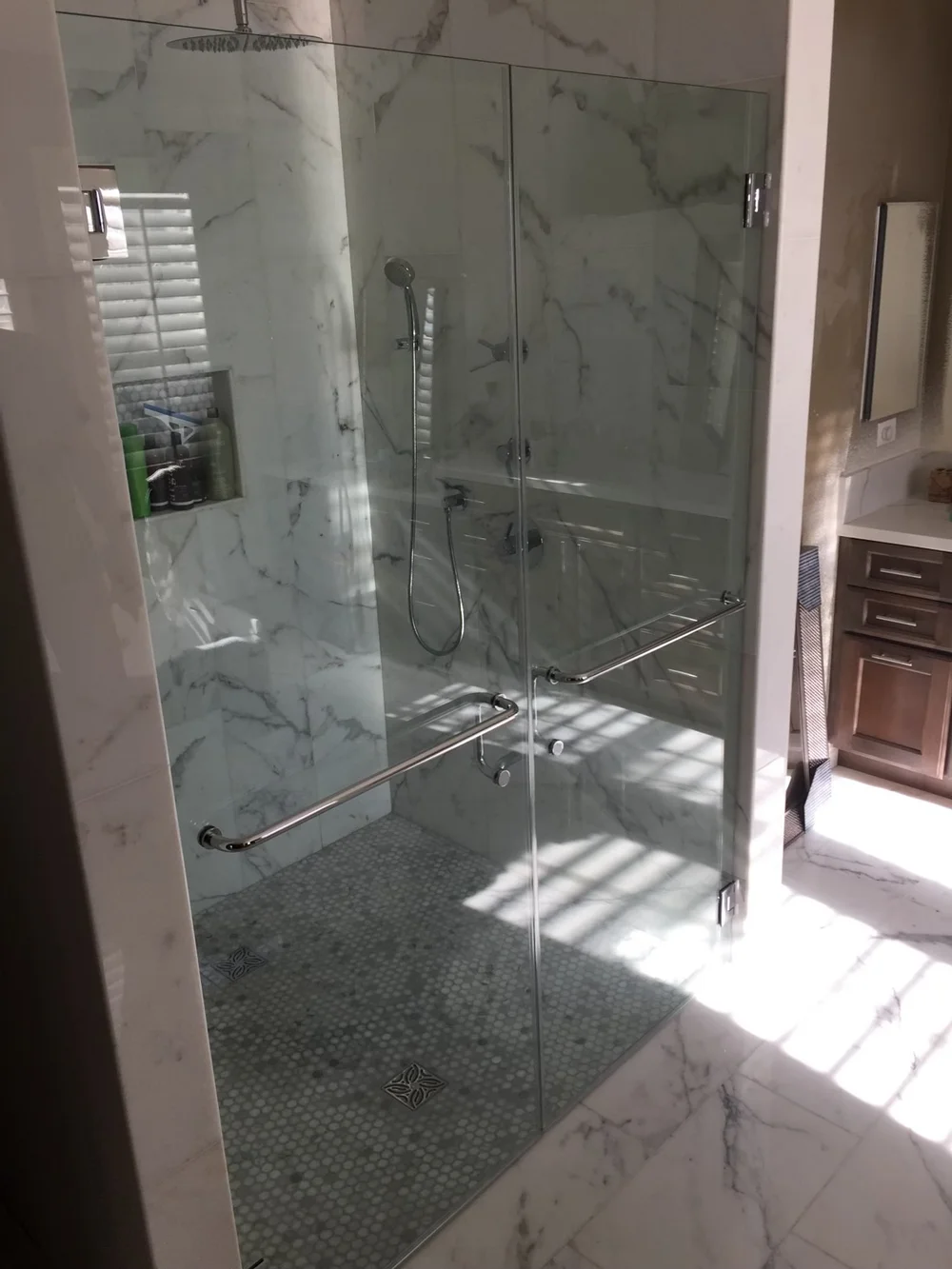 Custom glasswork installed by All That Glass in South Orange County
