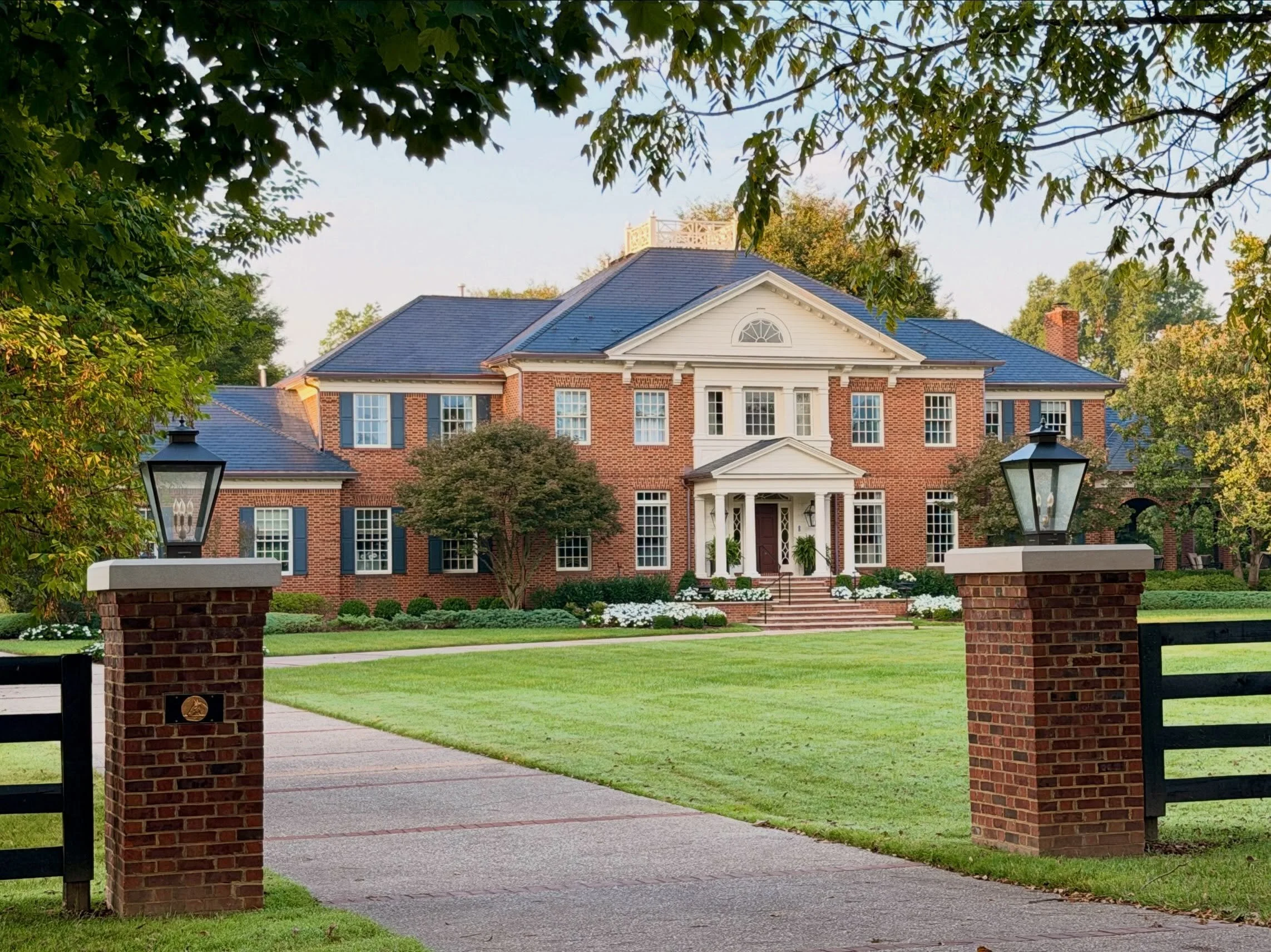 On the way to a meeting this morning, I stopped by a project from a few years ago, in which we gave this home the grand entry it needed. Swipe to see what it looked like before its renovation. 

#architecture #curbappeal #renovation #traditionalarchi