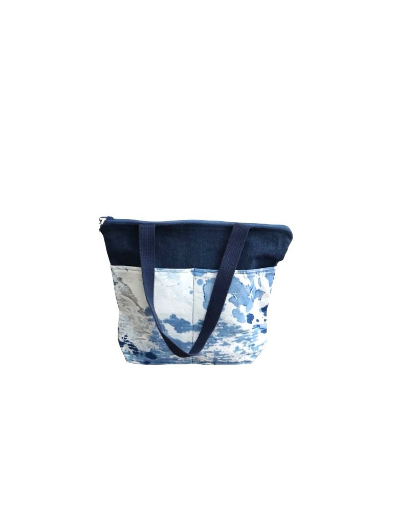 Zippered tote purse sea swirls.png