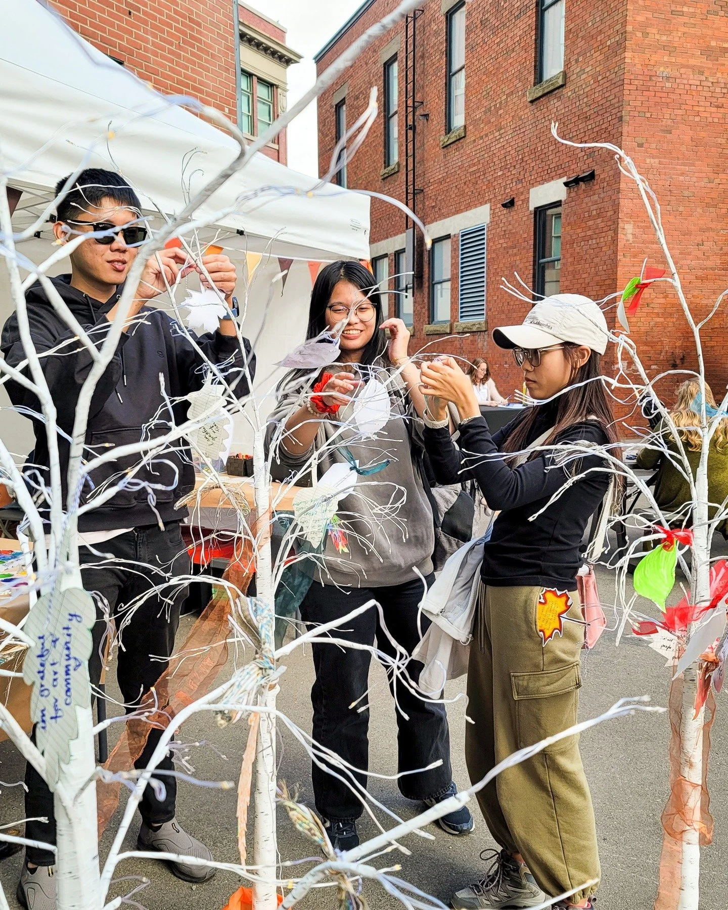 Thank you to everyone who joined us at Historic Fire Hall No. 1 Courtyard for our first community event, Hello Harvest! From Jamie Allanach’s soulful acoustic performance to the colourful leaves of gratitude created with Paula Timm in the Grati
