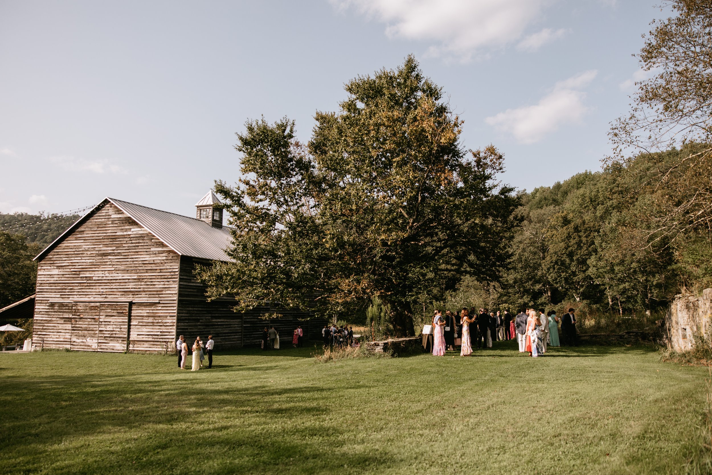 kristina-ethan-dolan-indwell-handsome-hollow-newyork-wedding-244.jpg