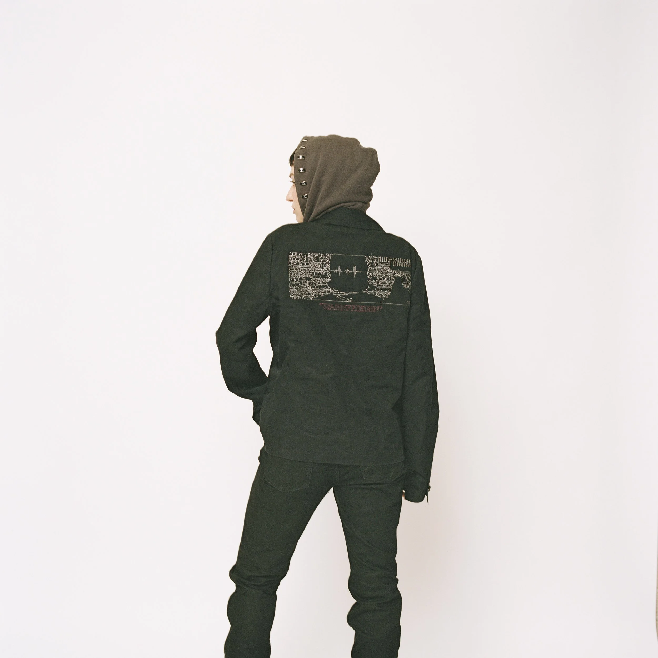 000phx046029-R1-E005 2.jpg