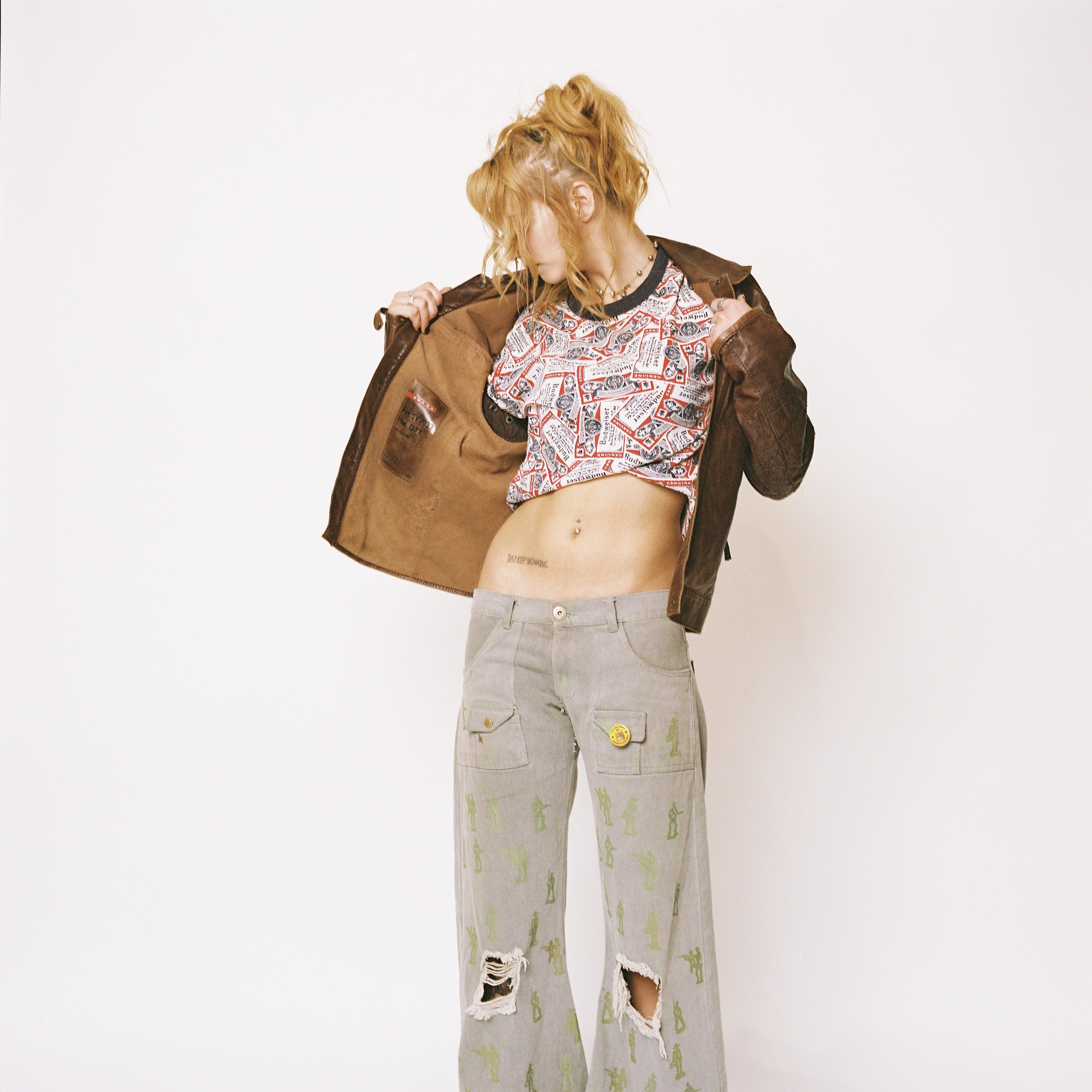 000phx046028-R1-E007 2.jpg