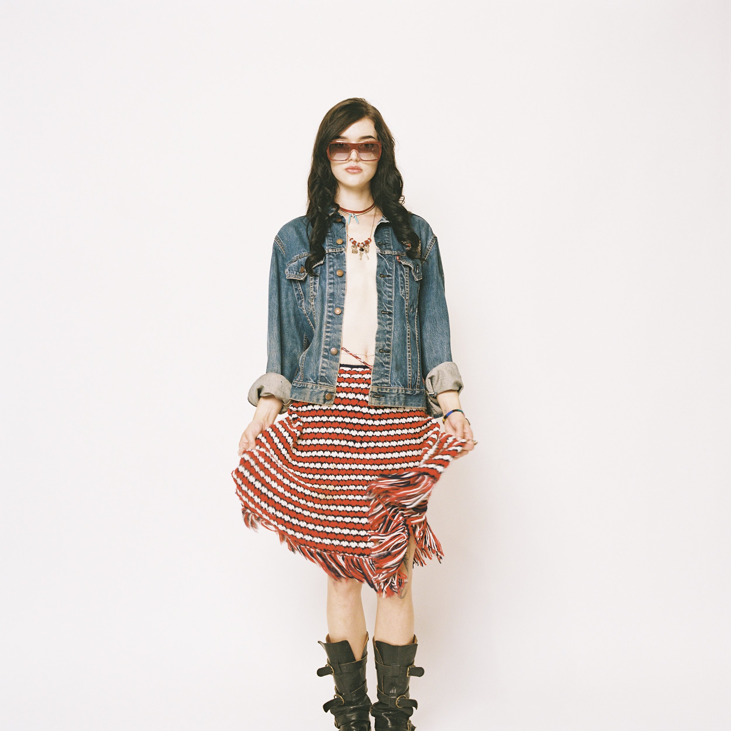 000phx046027-R1-E005 2.jpg