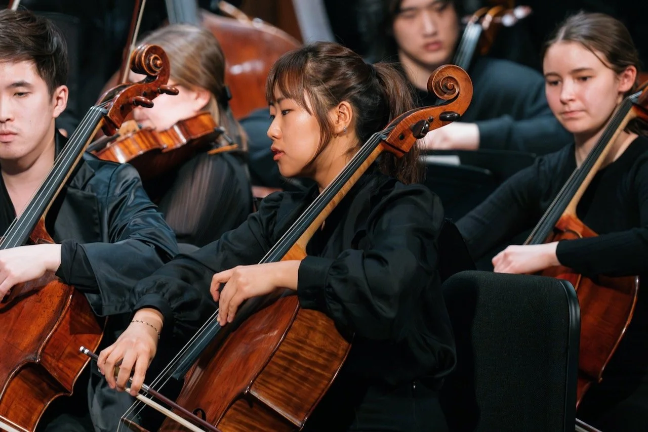 MSM Symphony Orchestra conducted by George Manahan featuring Harry Ning