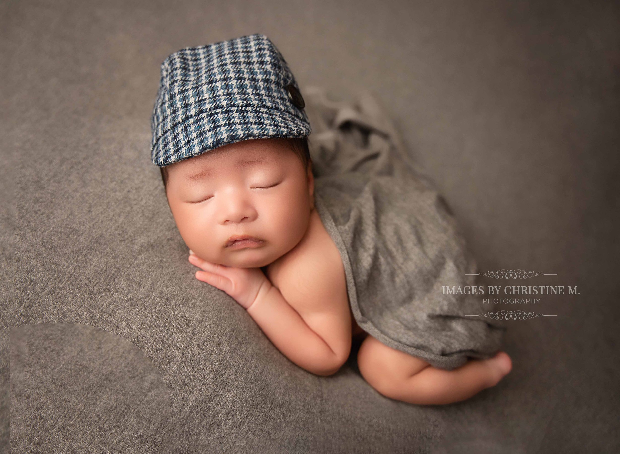 Omahas-best-newborn-photographer.jpg