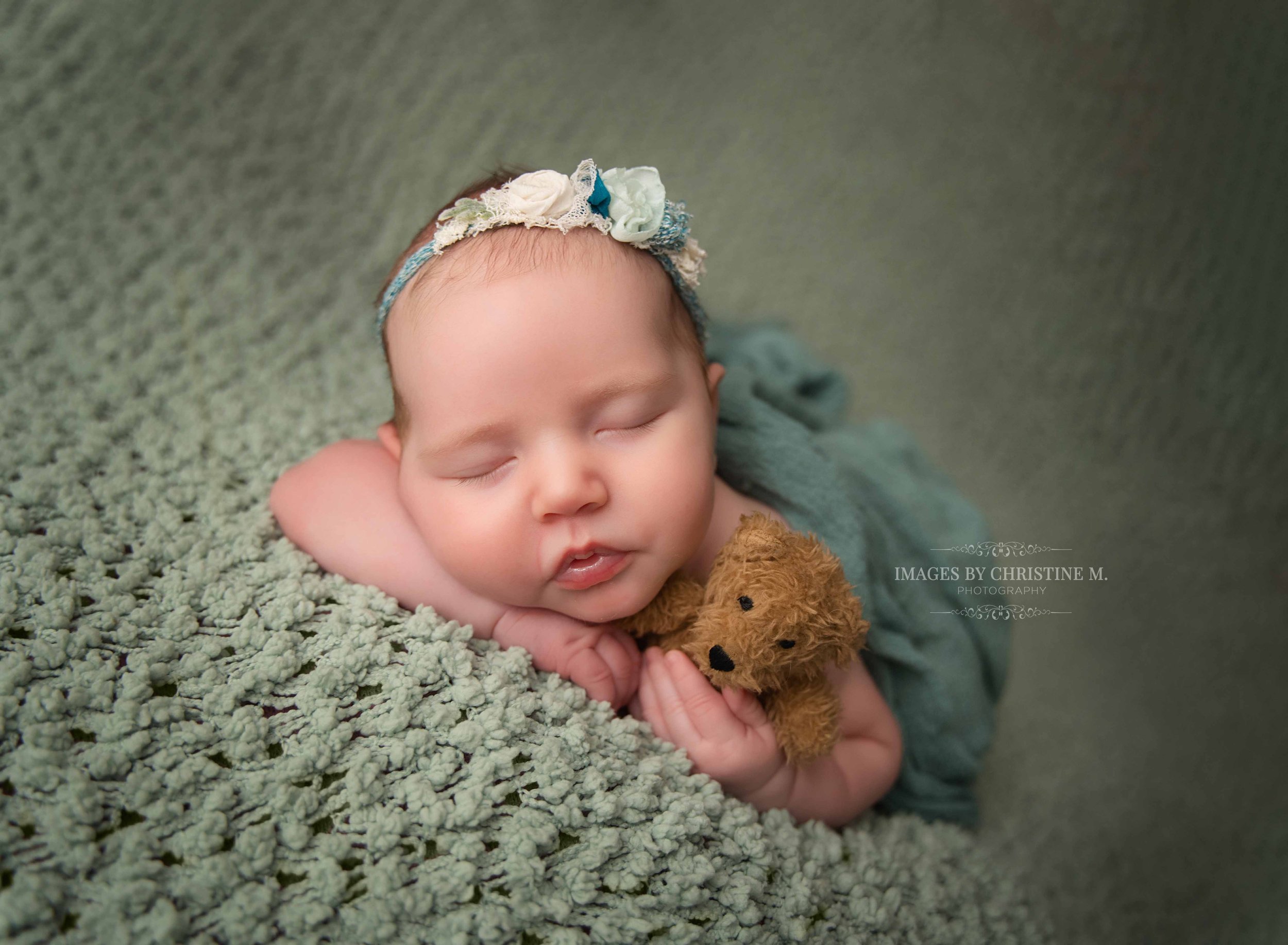 Most-affordable-omaha-newborn-photographer.jpg