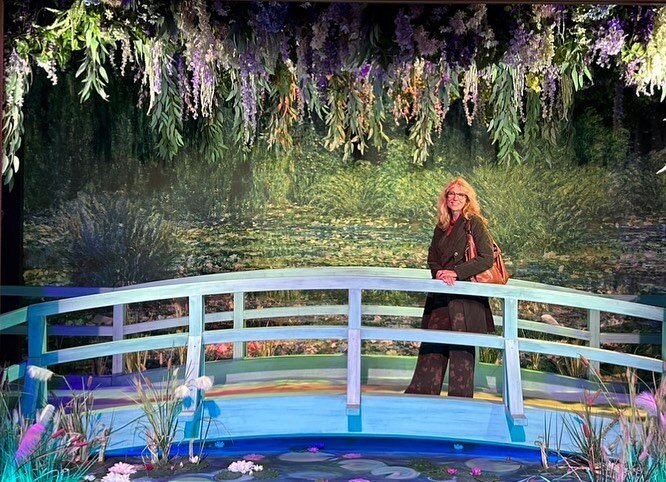 Finally got to visit Monet and friends today. It so nice to loose yourself for a while. 

#lume #monetandfriends #kimberleycardowartist #art #greatart #masters #impressionism #mastersofimpressionism #experience #looseyourselfinthemoment #australia #m
