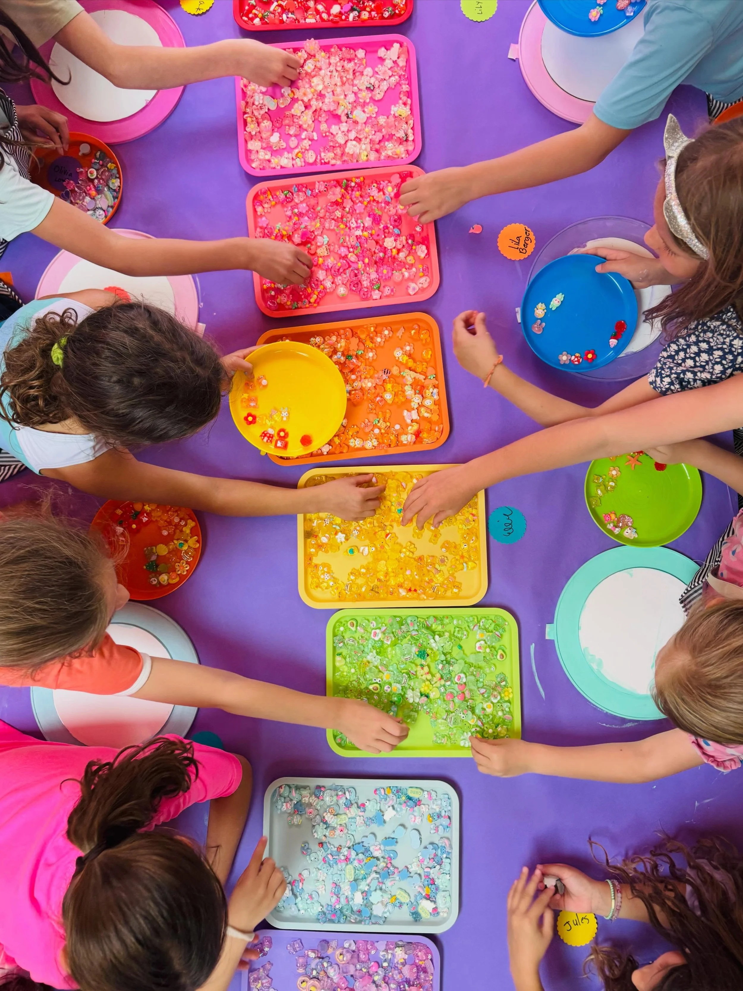 ✨ Kids + charms + unlimited creativity = party magic ✨
//
They came for cake but the charm bar was even sweeter!

#craftparty #kidsparty #partyactivities