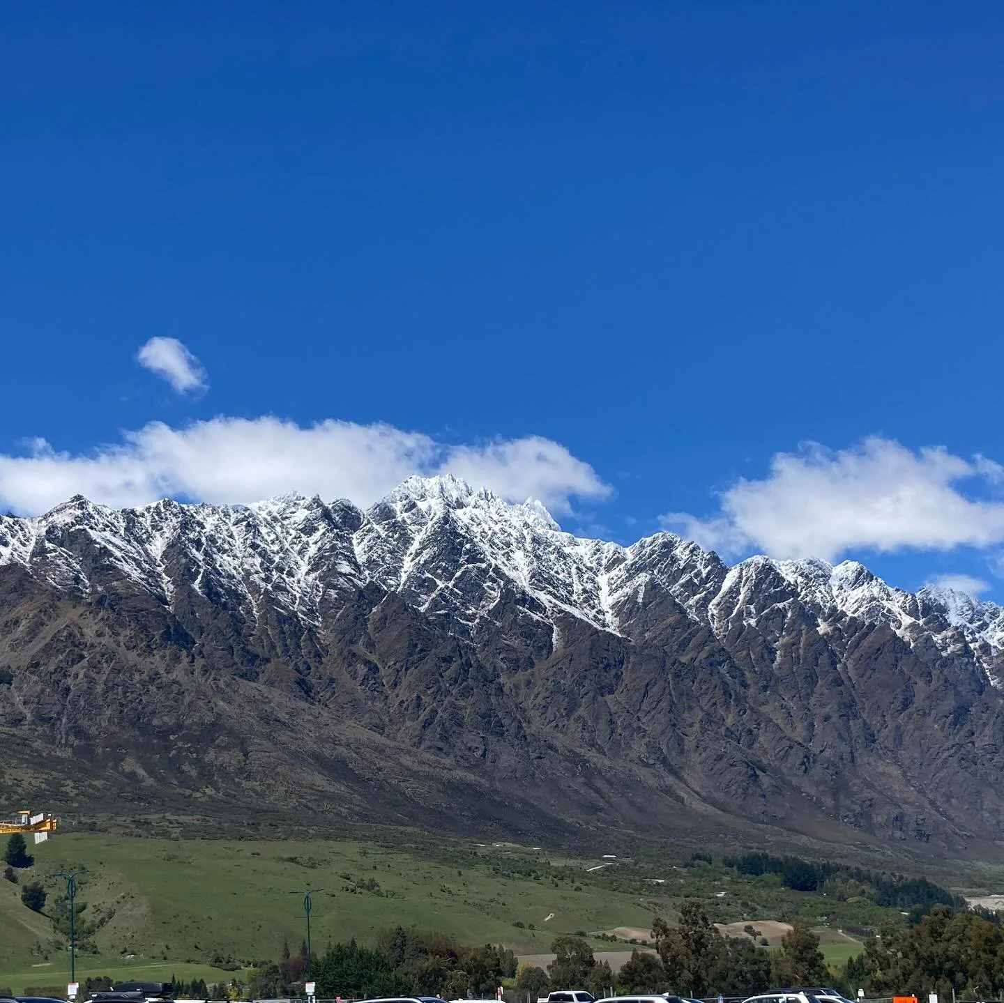 Beautiful manaakitanga and local sights @queenstown_writersfestival this weekend. Always heartening to see small communities work hard to bring writers to town. So much love for reading! Much appreciation to the crew here.