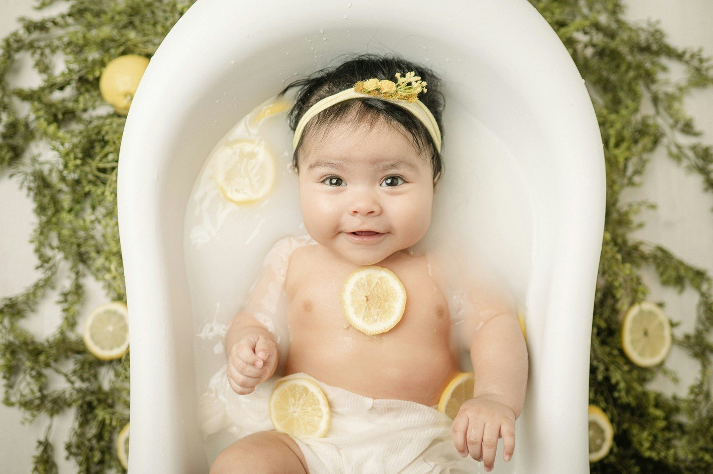How cute is baby girl in yellow in her milk bath?

Now offering milk bath add ons for our milestone and cake smash sessions! We can add fruits, florals or just milk! Recommended for babies who can sit independently and love the water!

#houstonmilest