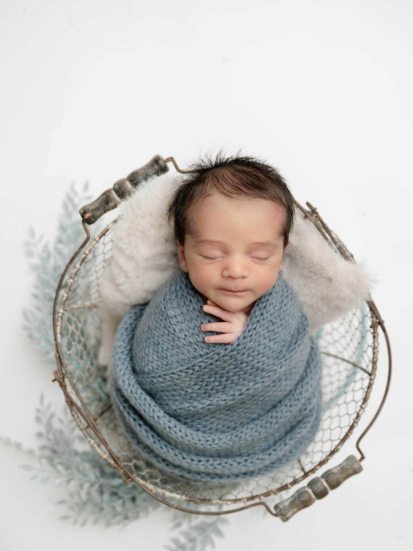 Perfect just as you are 🤍
Newborn photography in Houston with a clean, classic approach.

#HoustonNewborns #HoustonPhotographer #LuxuryBabyPhotography #HoustonParents #HoustonFamilies #NewbornPhotoshoot #HoustonTX #RiverOaksHouston