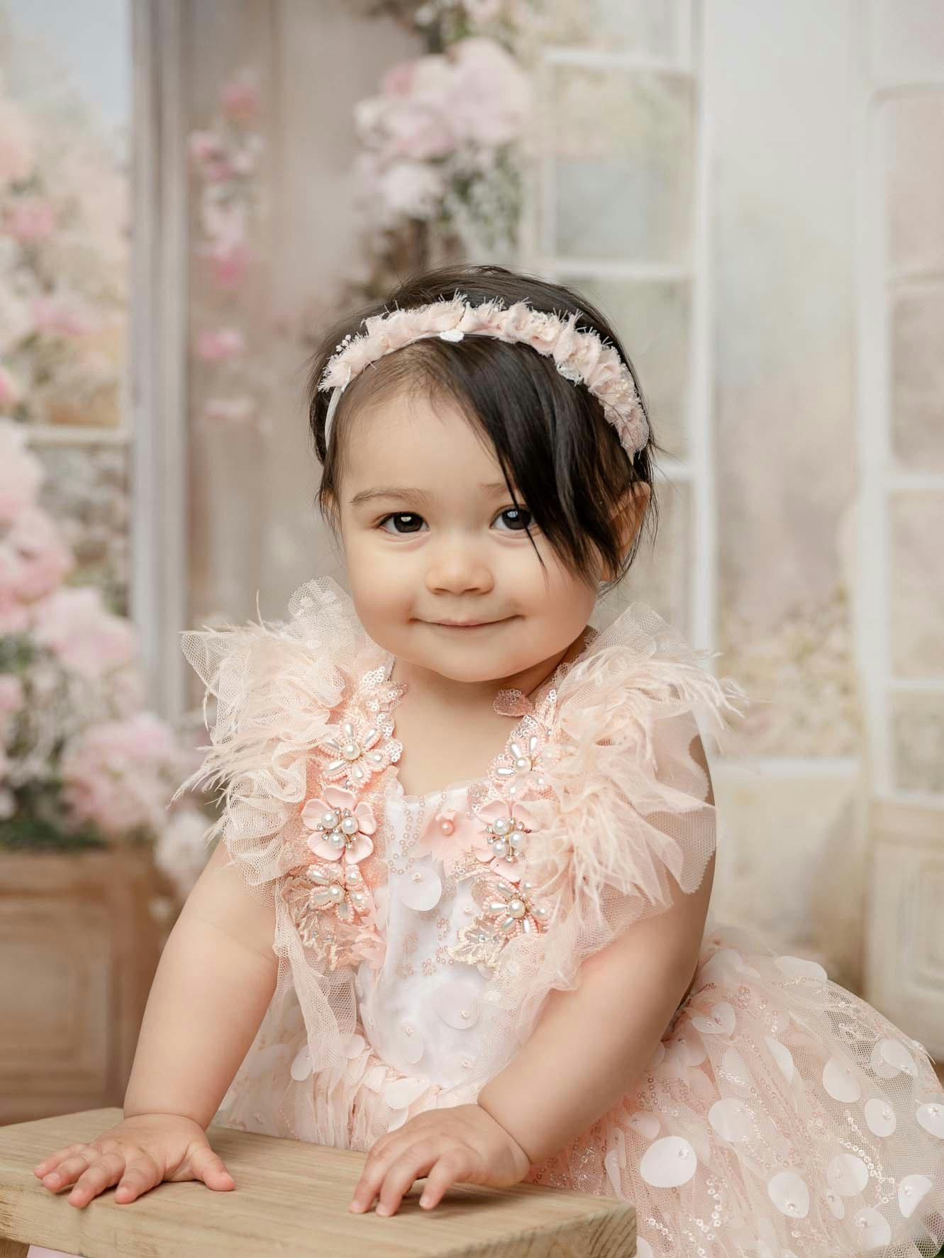 &ldquo;Tiny hands, big personality, and a cake made for smashing 🎂 First birthdays in Houston are my favorite.&rdquo;

#CakeSmashHouston
#HoustonFirstBirthday
#HoustonMomLife
#HoustonPhotographer
#HoustonKids
#BabyPhotographyHouston
#MilestoneSessio