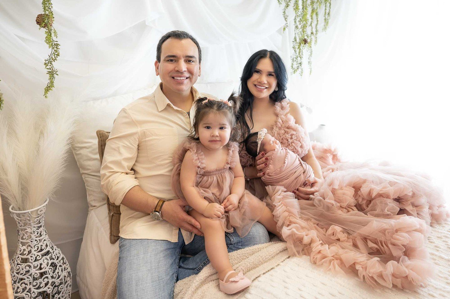 Brand new, deeply loved 🤍
Newborn photography for Houston families who value timeless imagery.

#HoustonNewbornPhotographer #HoustonBabies #HoustonMoms #NewbornPhotoshoot #HoustonFamilyPhotographer #BabyPhotography #HoustonTX