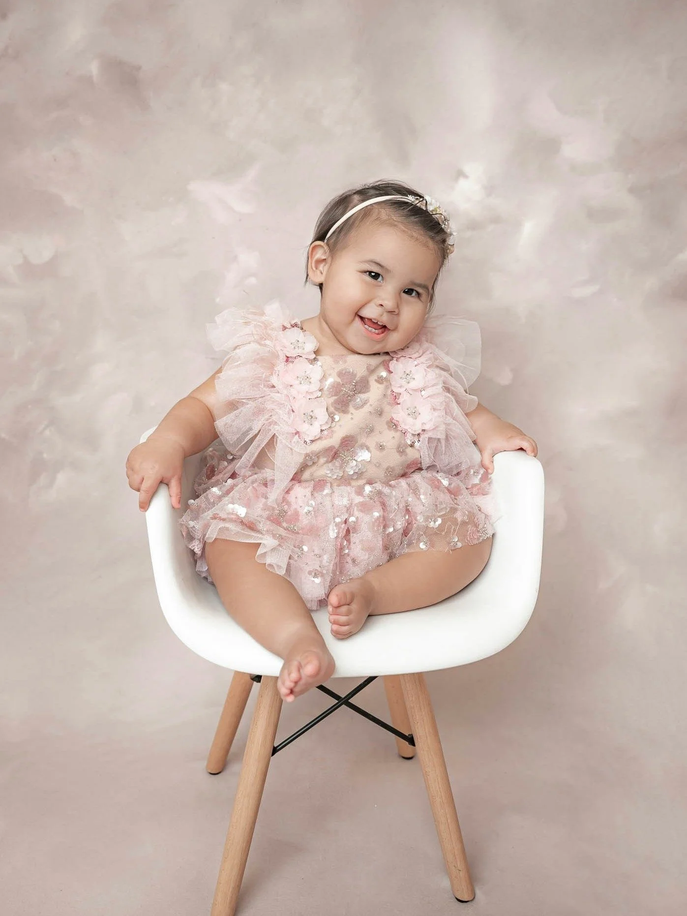 Sweetest way to celebrate ONE. 🎂
#HoustonTX #CakeSmashPhotography #FirstBirthday #HoustonParents