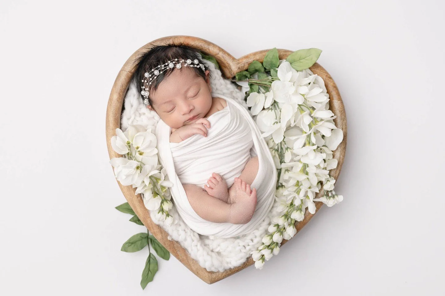 So small, so perfect, so loved.
#HoustonNewborns #MinimalistPhotography #HoustonMoms #BabyPhotography #NewbornLove #houstonnewbornphotography