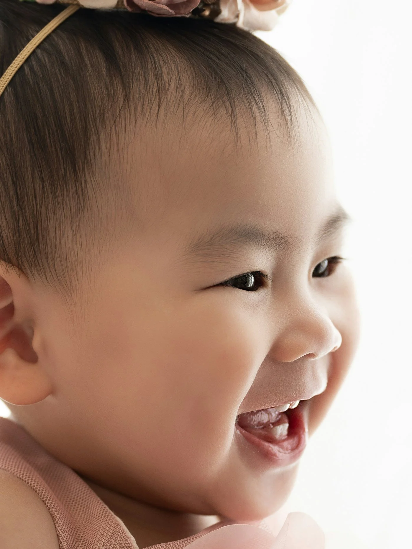 ONE looks good on you. 🎂
#HoustonCakeSmash #FirstBirthday #HoustonMom #HoustonTX #BabyMilestones