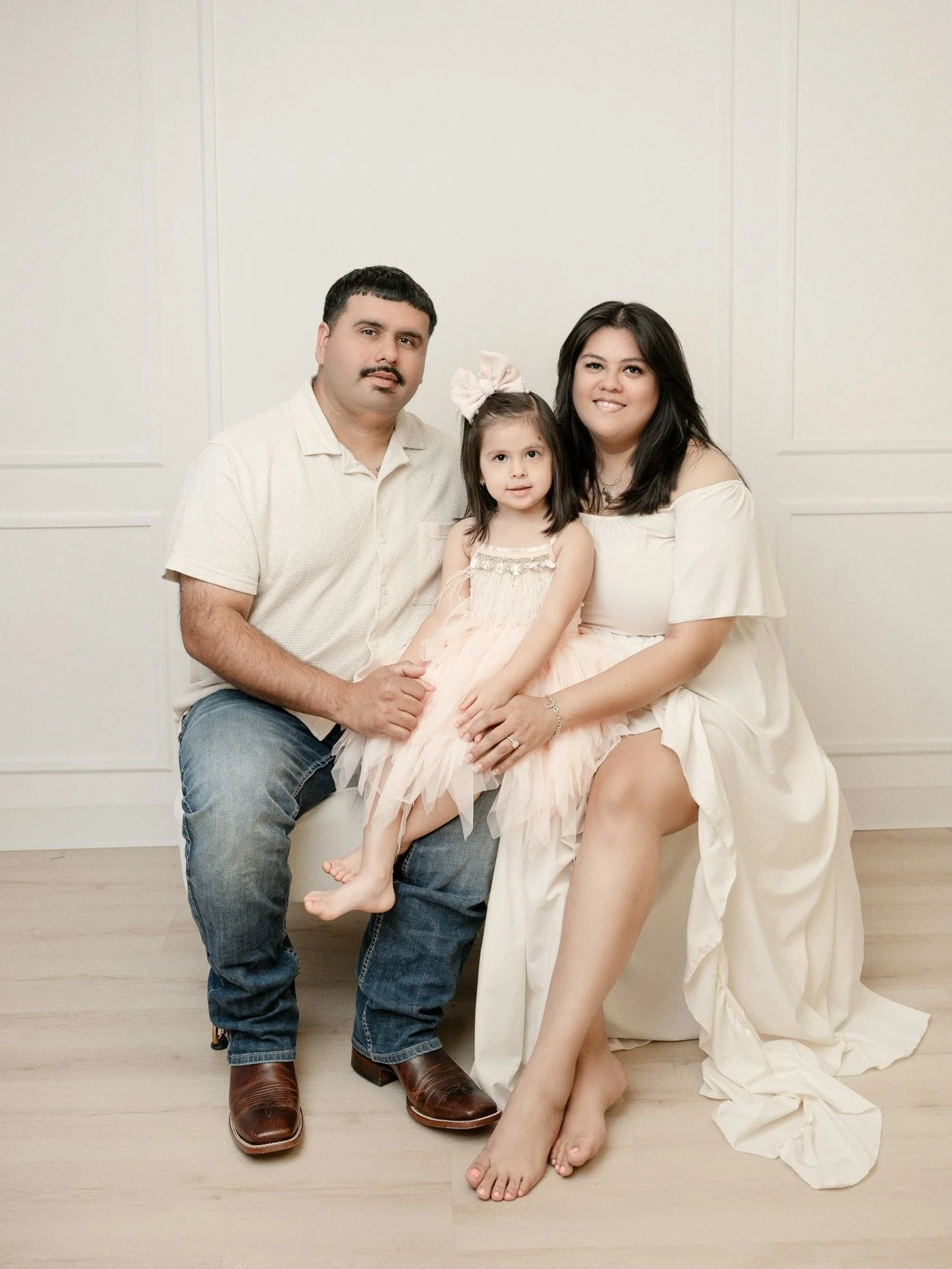 A sweet family session in studio!

#houstonfamilyphotographer #familyphotos #houstonmoms