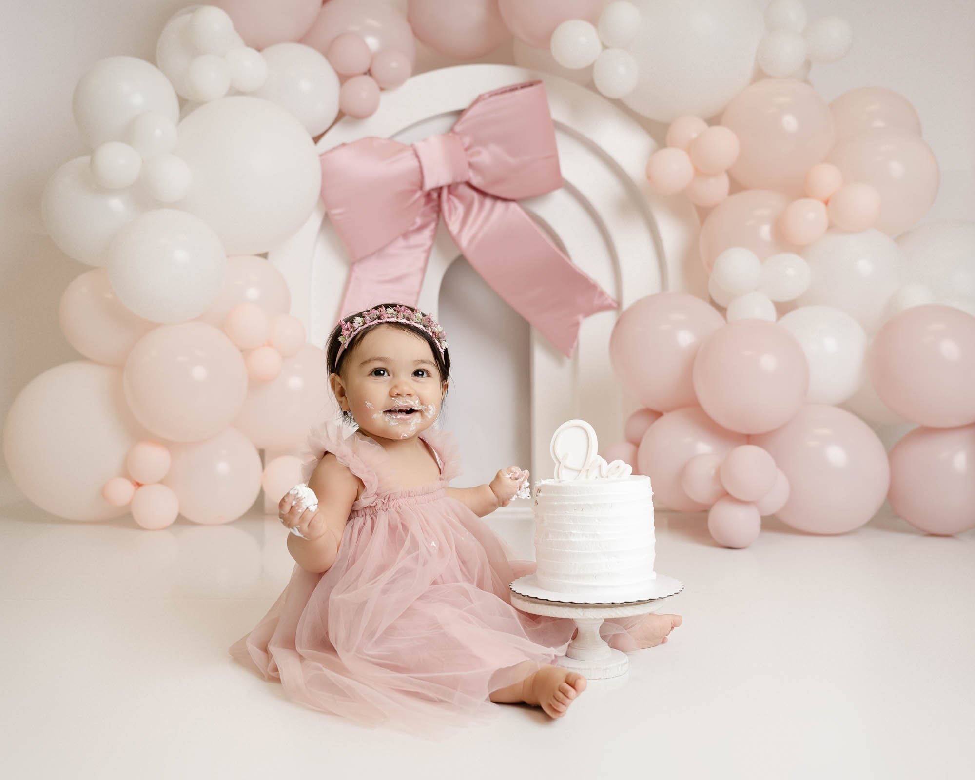 Arches with Bow & Balloons
